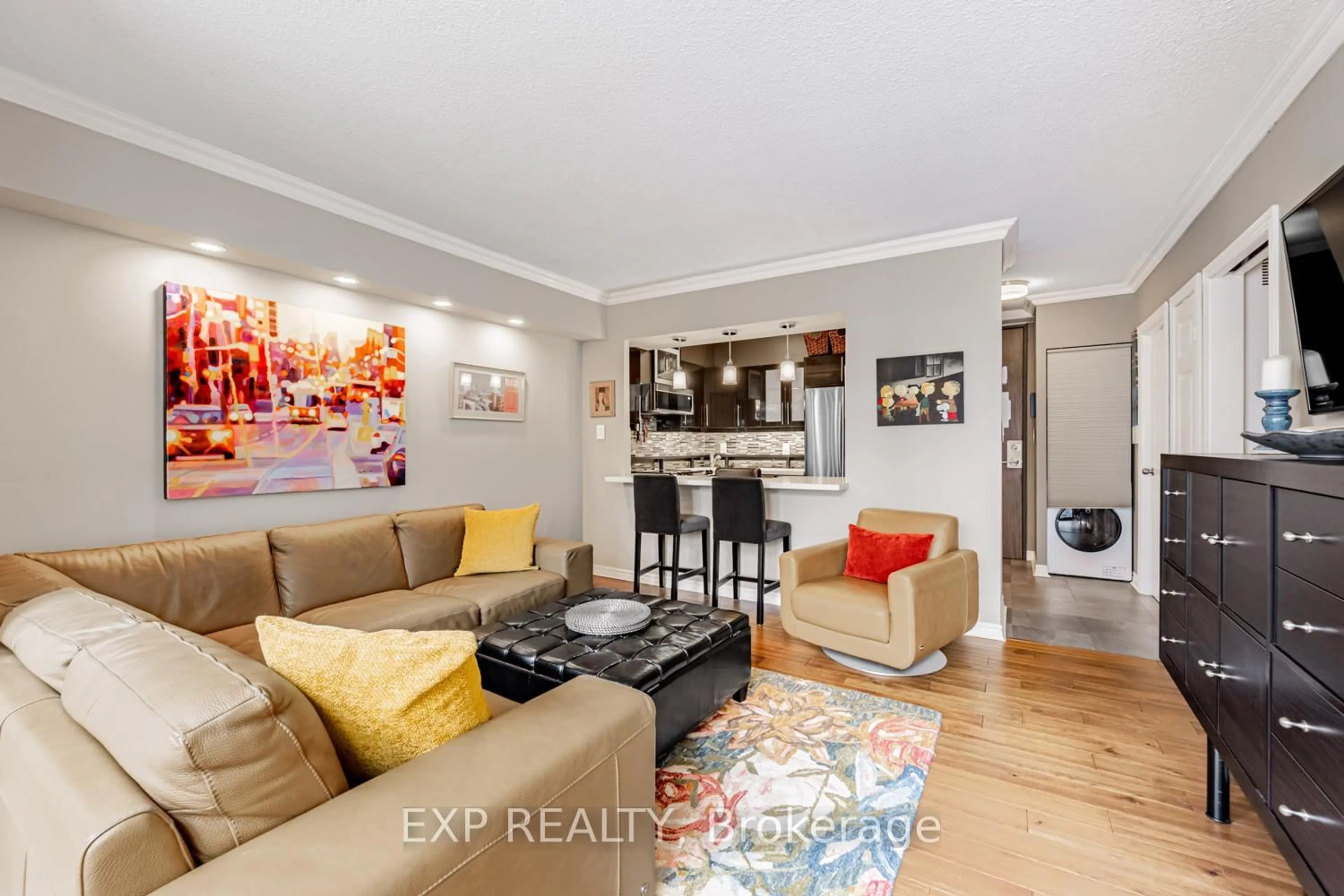 Living room with furniture, unknown for 33 Harbour Sq #2017, Toronto Ontario M5J 2G2