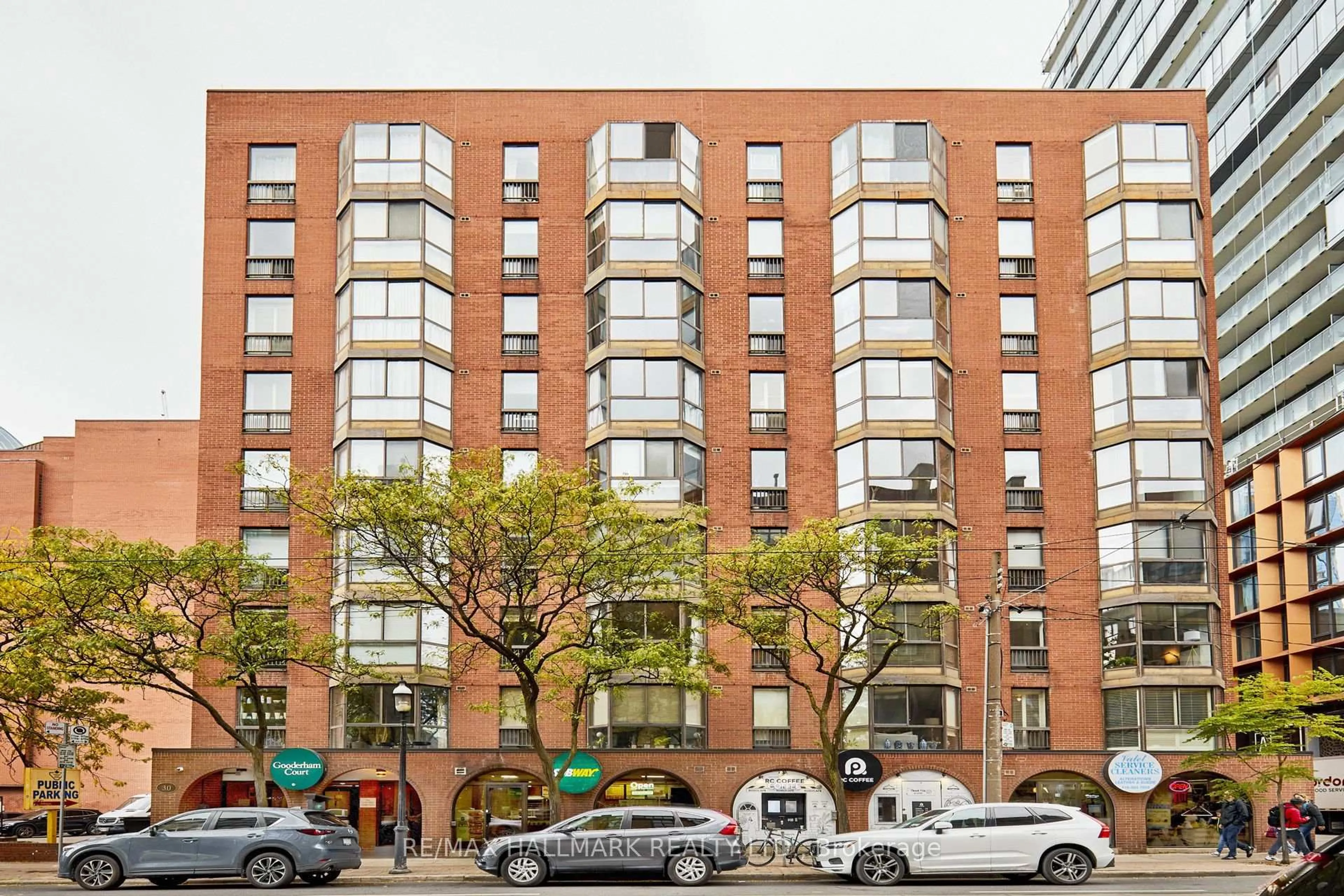 Patio, building for 30 Church St #801, Toronto Ontario M5E 1S7