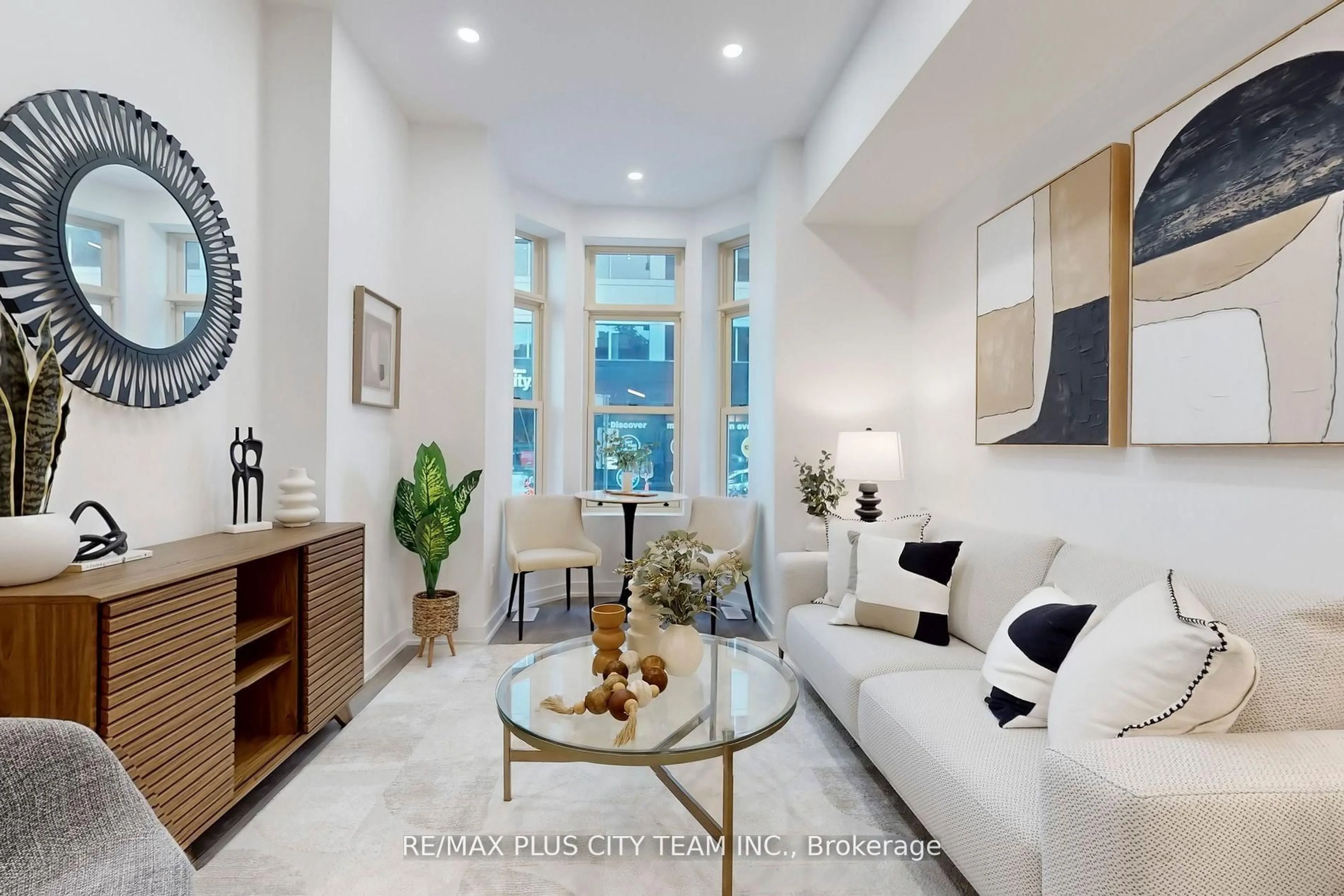 Living room with furniture, ceramic/tile floor for 118 Peter St, Toronto Ontario M5V 2G7