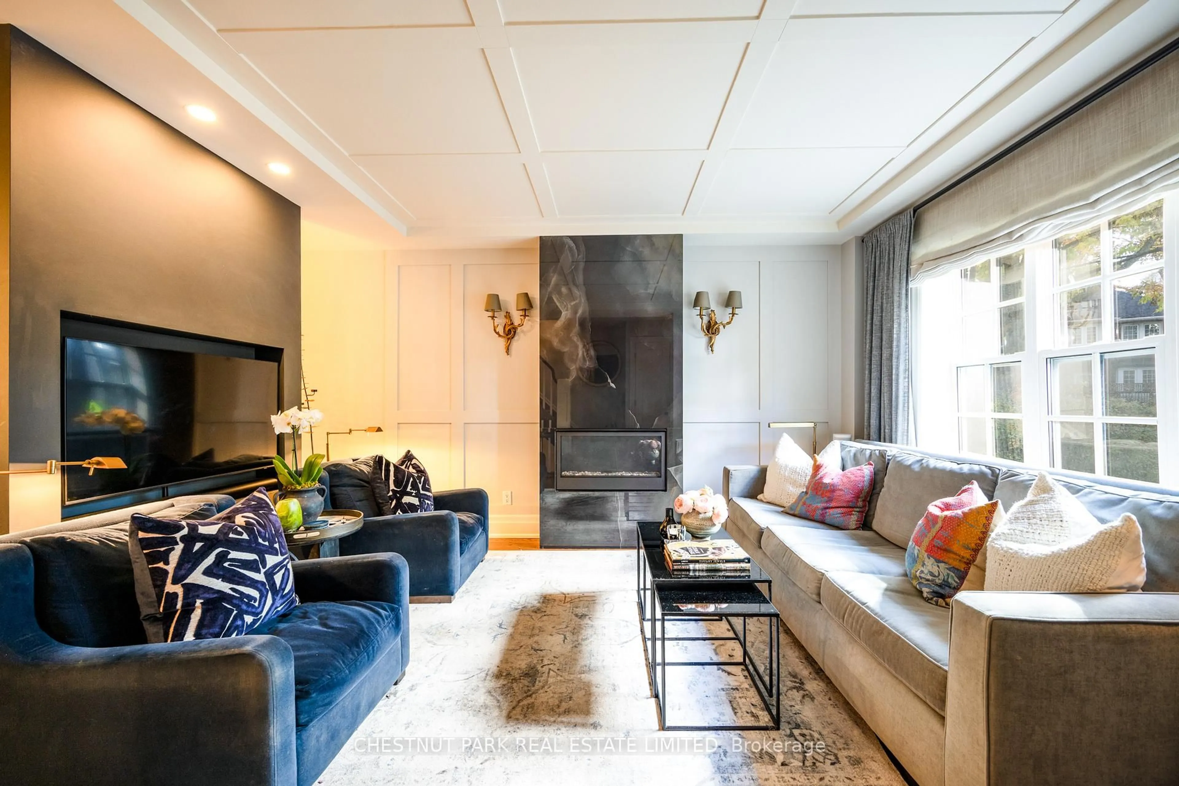 Living room with furniture, unknown for 17 Tullis Dr, Toronto Ontario M4S 2E2