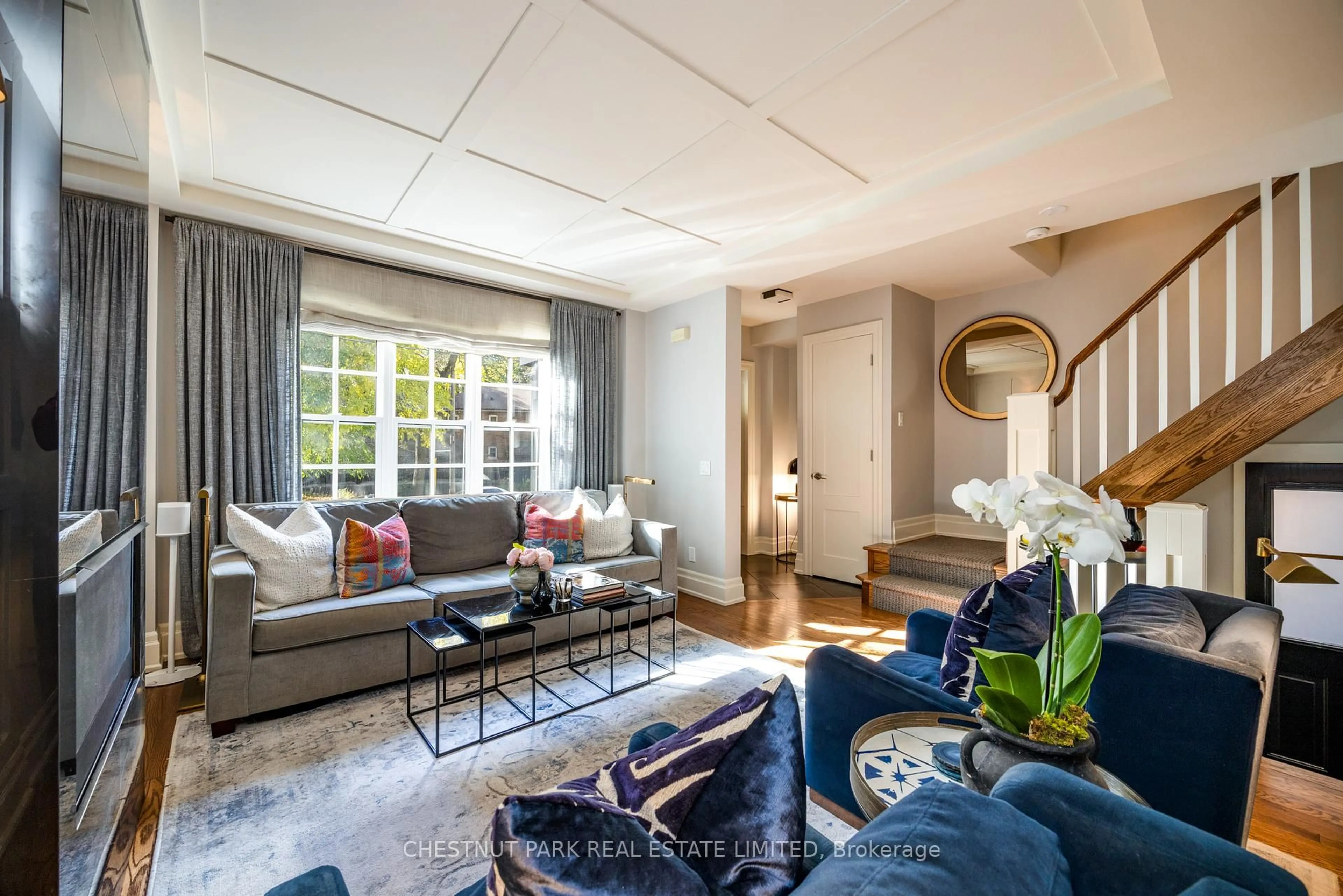 Living room with furniture, unknown for 17 Tullis Dr, Toronto Ontario M4S 2E2