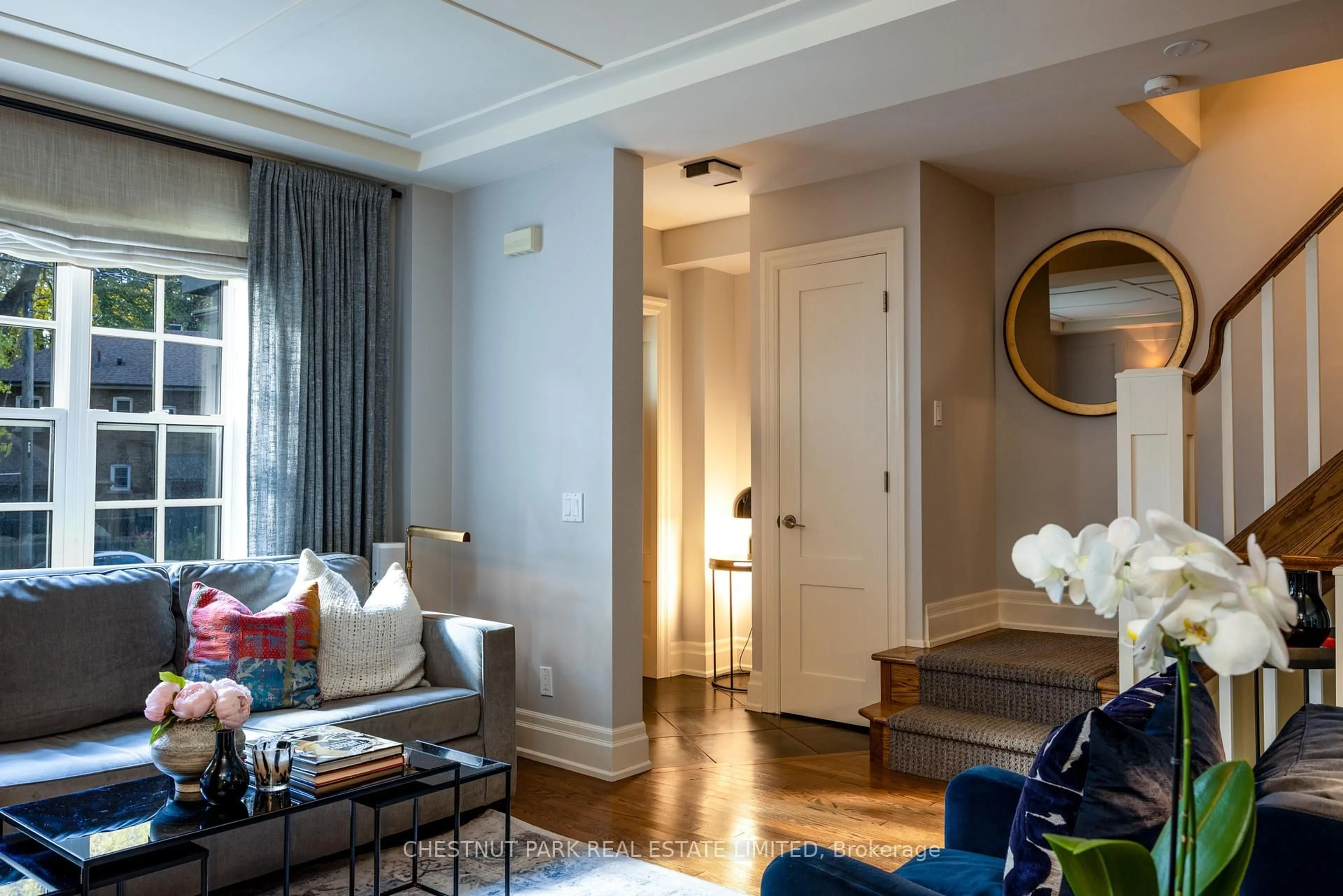 Living room with furniture, unknown for 17 Tullis Dr, Toronto Ontario M4S 2E2