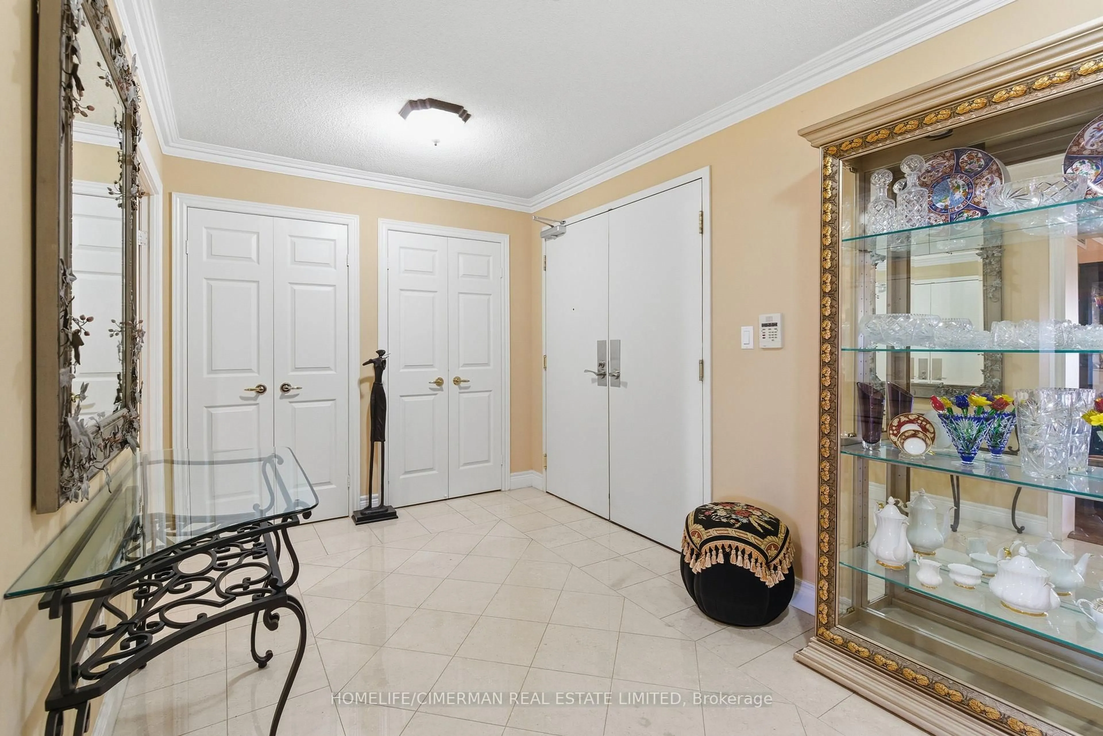 Indoor entryway for 89 Skymark Dr #607, Toronto Ontario M2H 3S6