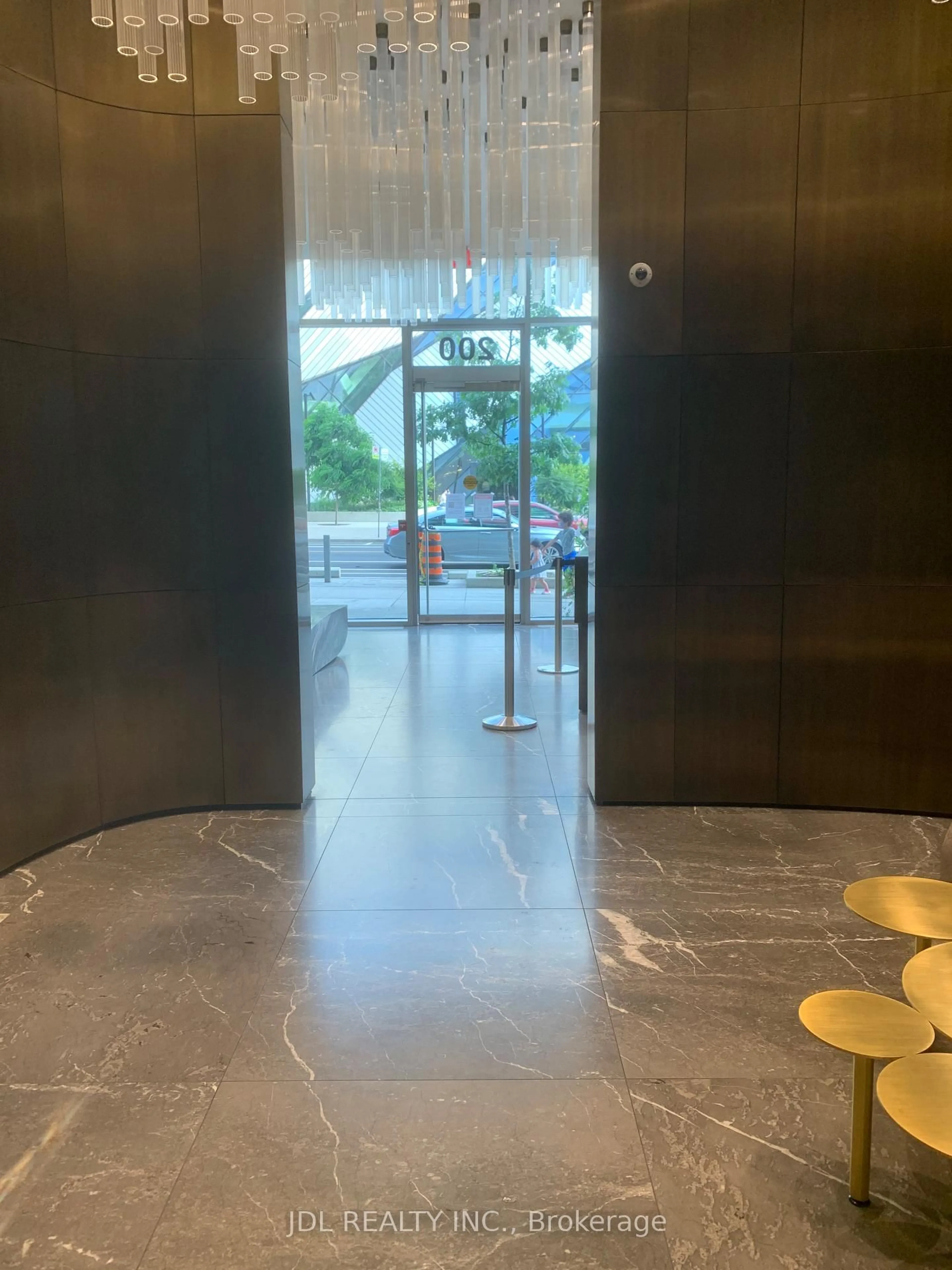 Indoor foyer for 200 Bloor St #2204, Toronto Ontario M5S 1T8