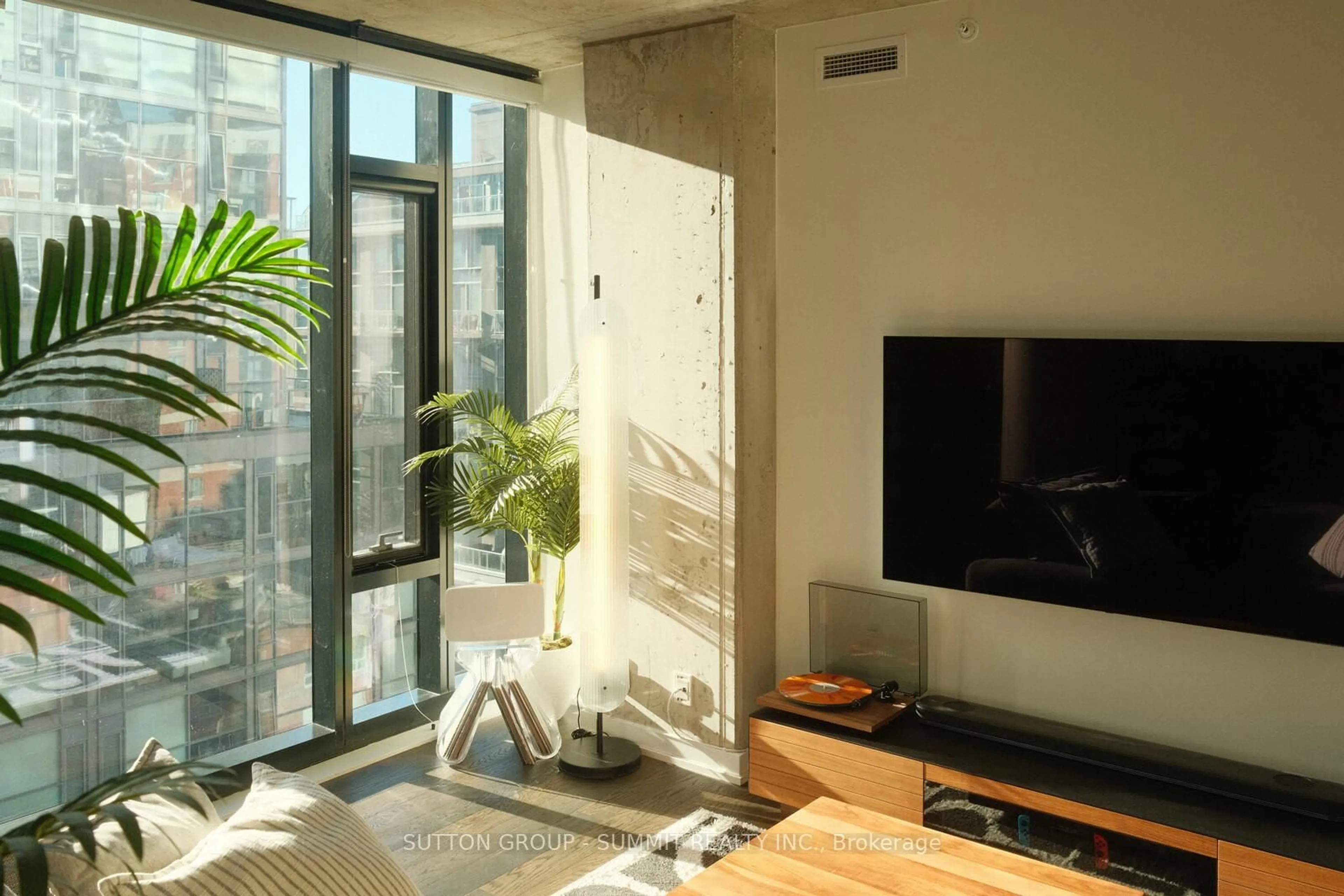 Unknown for 11 Charlotte St #902, Toronto Ontario M5V 0M6