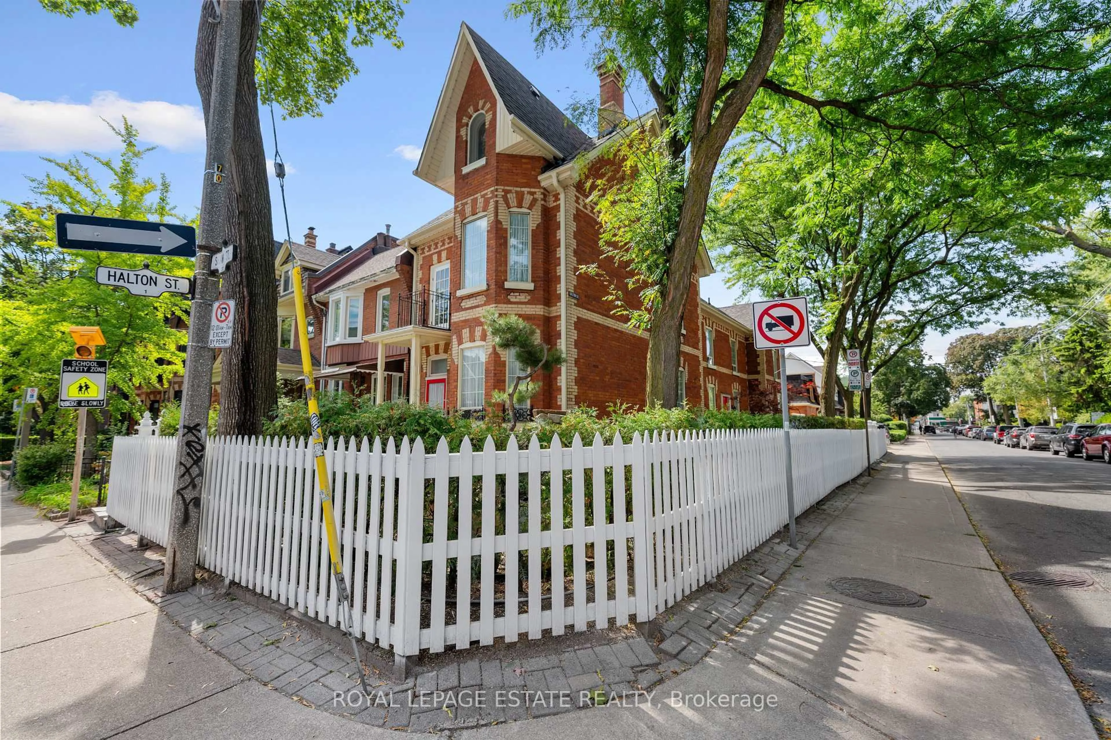 Home with brick exterior material, street for 232 Shaw St, Toronto Ontario M6J 2W8
