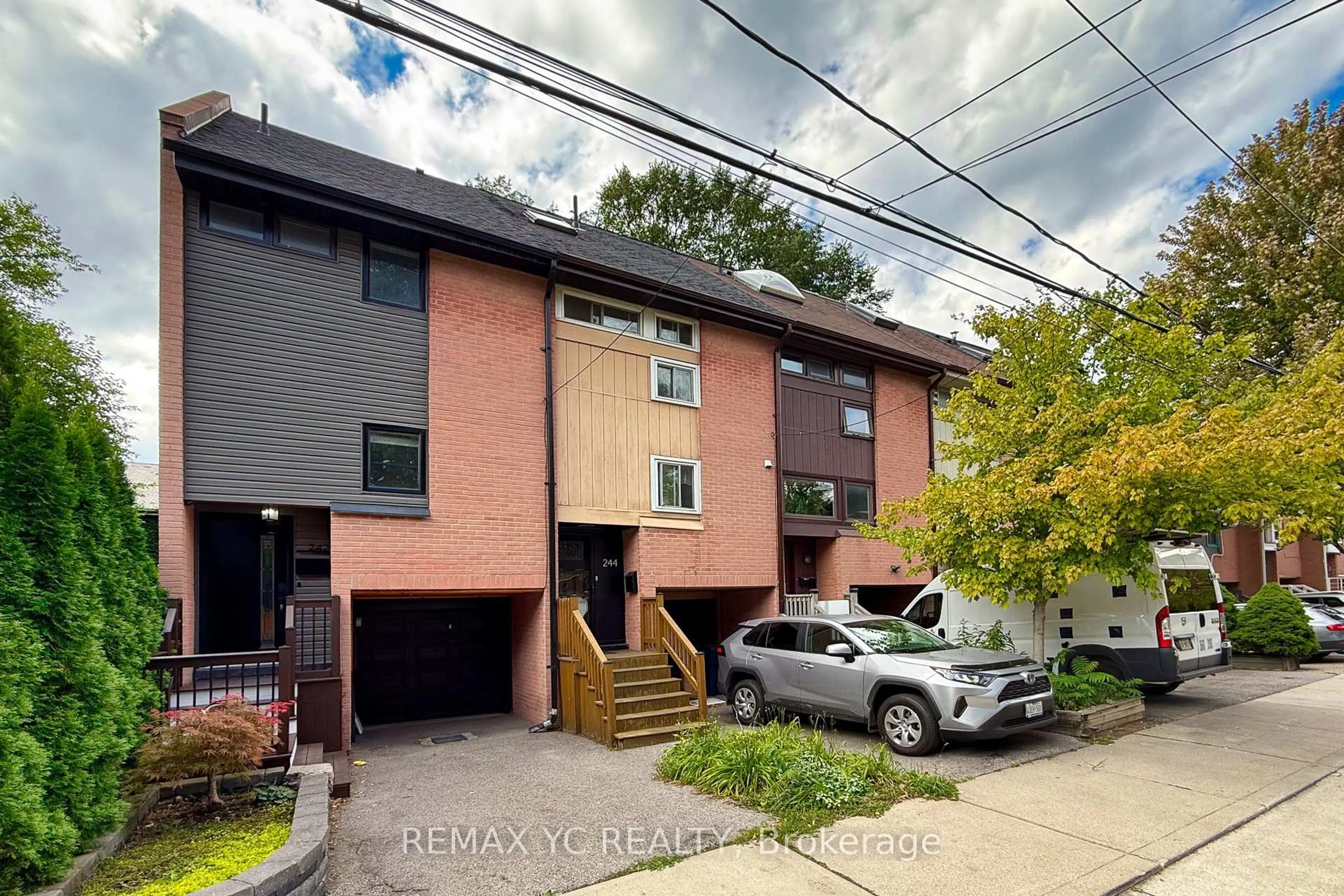 Home with brick exterior material, street for 242 Milan St, Toronto Ontario M5A 3Z6