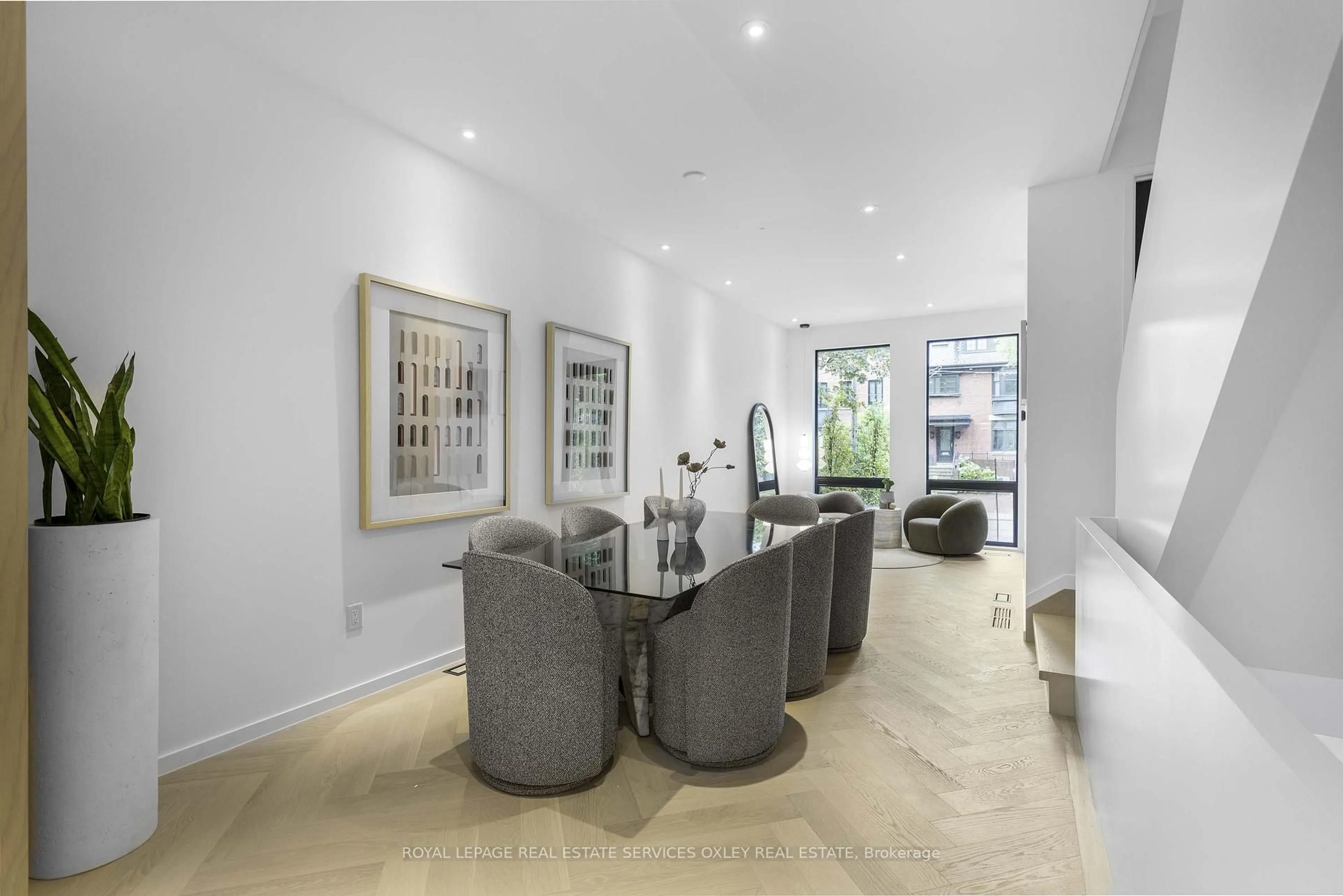 Unknown for 20A Gormley Ave, Toronto Ontario M4V 1Y8