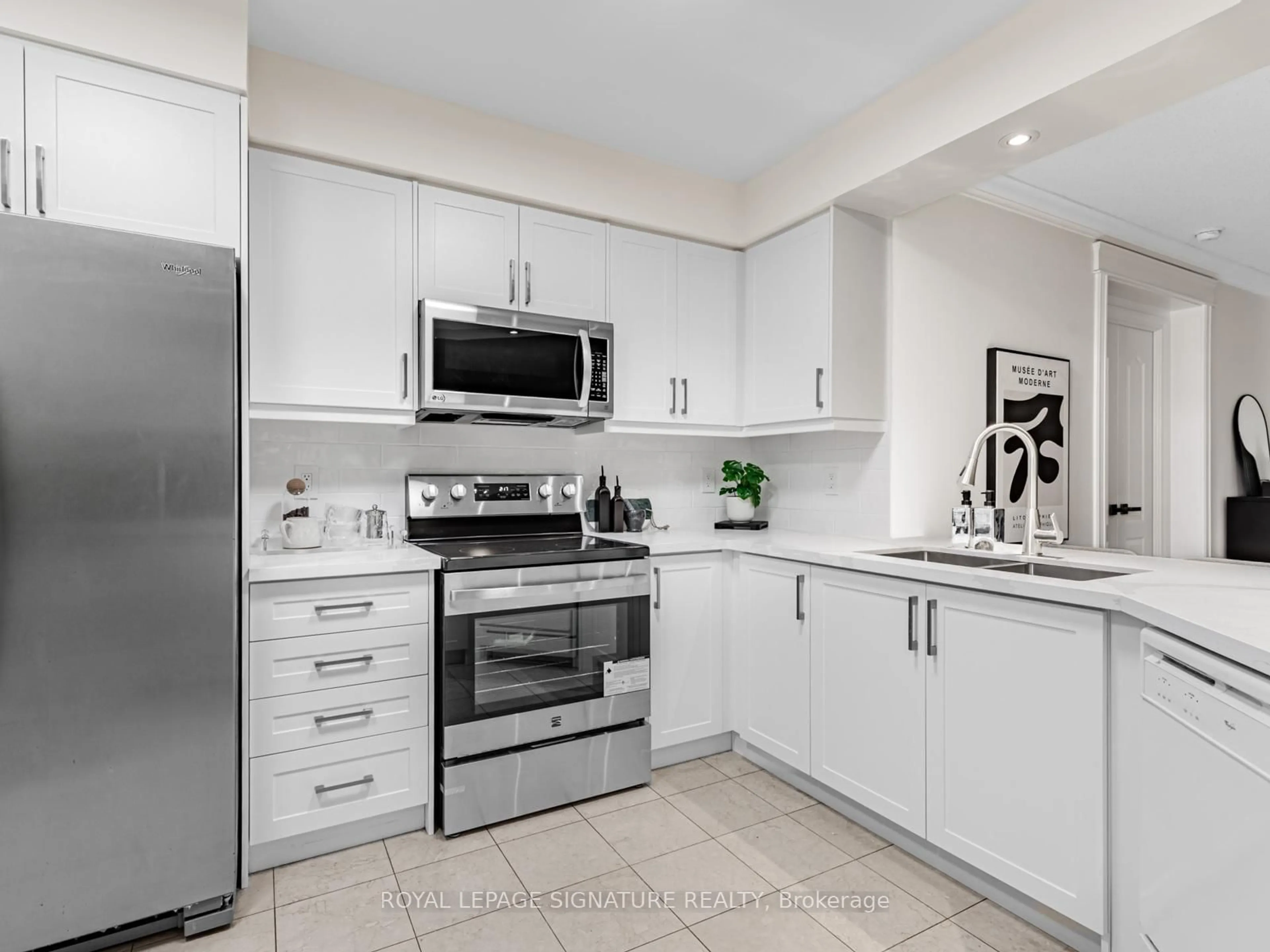 Standard kitchen, ceramic/tile floor for 28 William Carson Cres #219, Toronto Ontario M2P 2H1