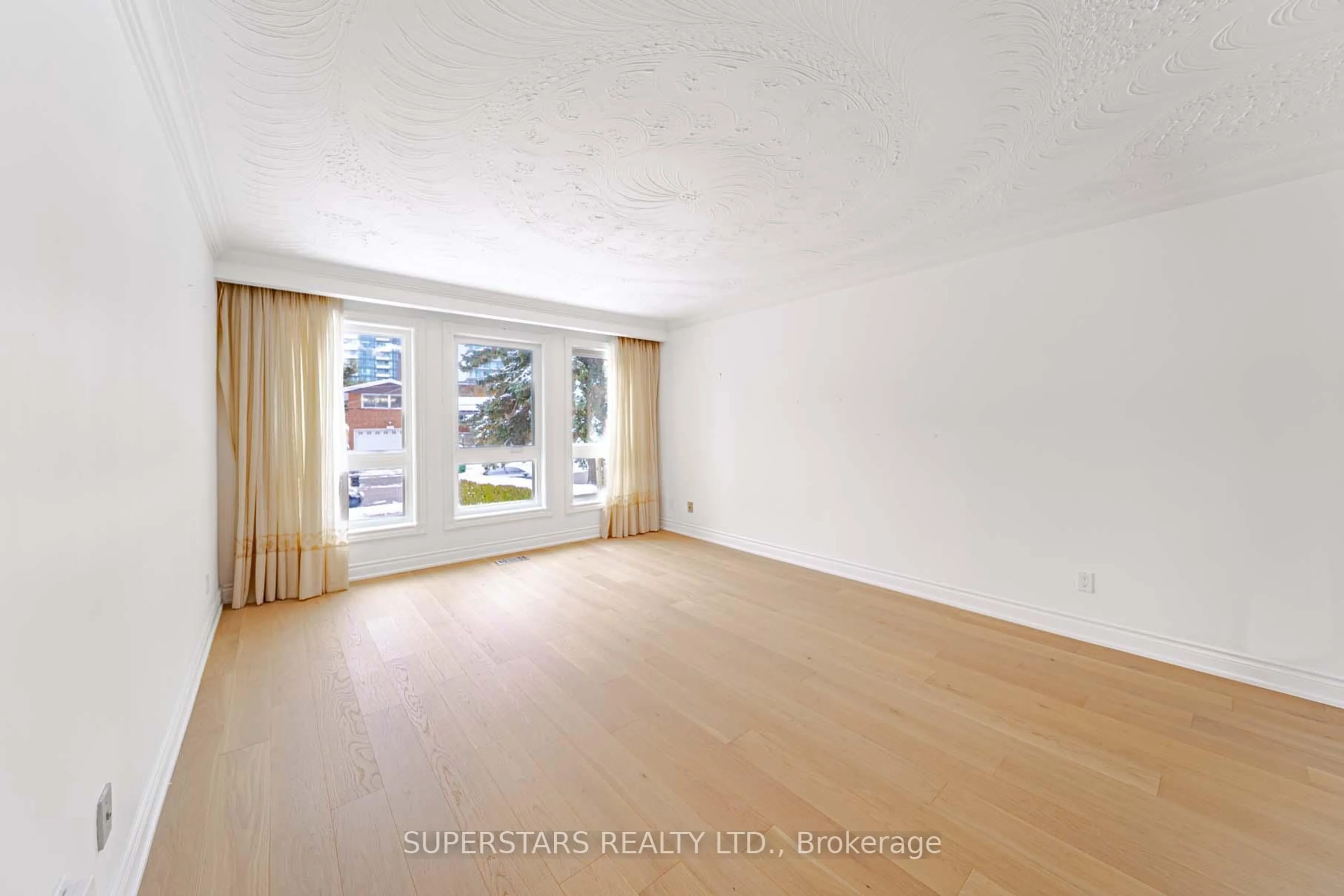 A pic of a room for 16 Clayland Dr, Toronto Ontario M3A 2A4