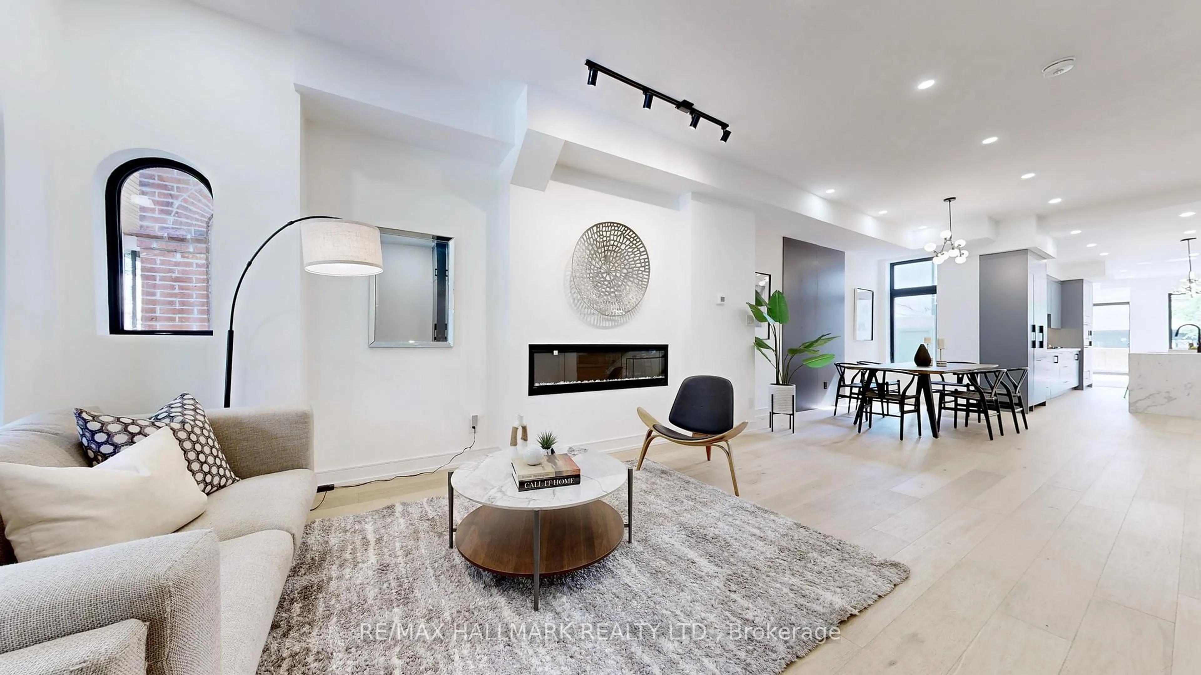 Living room with furniture, unknown for 122 Crawford St, Toronto Ontario M6J 2V4