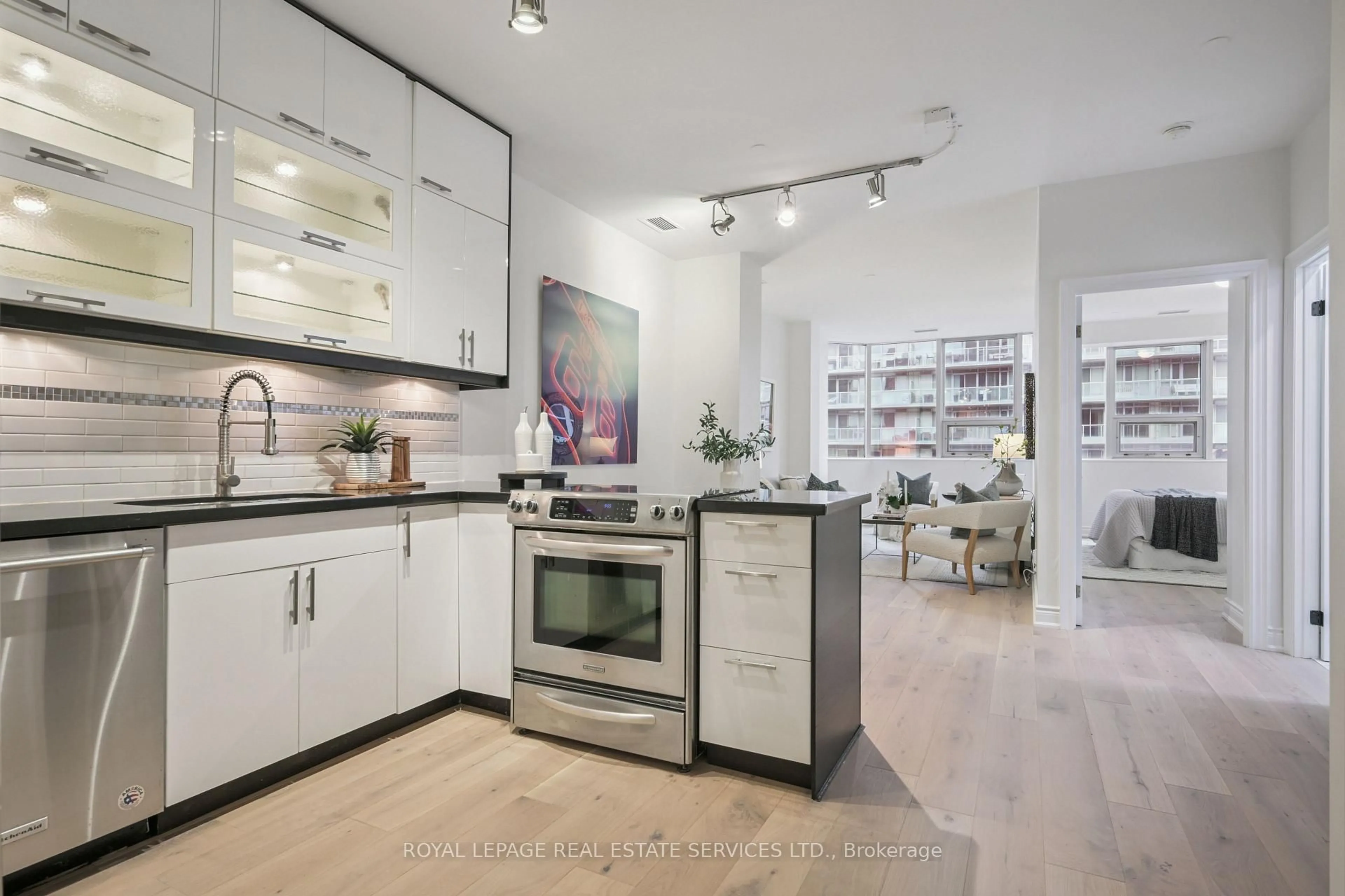 Contemporary kitchen, ceramic/tile floor for 393 King St #904, Toronto Ontario M5V 3G8