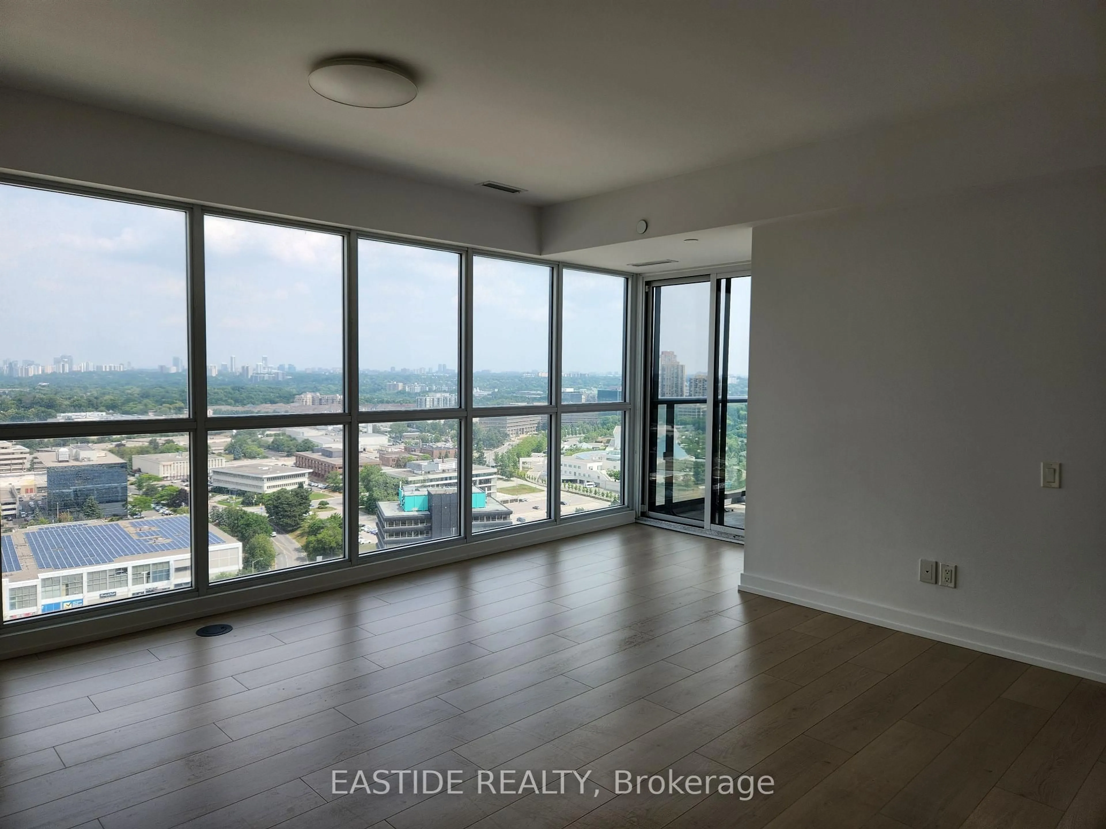 Unknown for 6 Sonic Way #2704, Toronto Ontario M3C 0P1