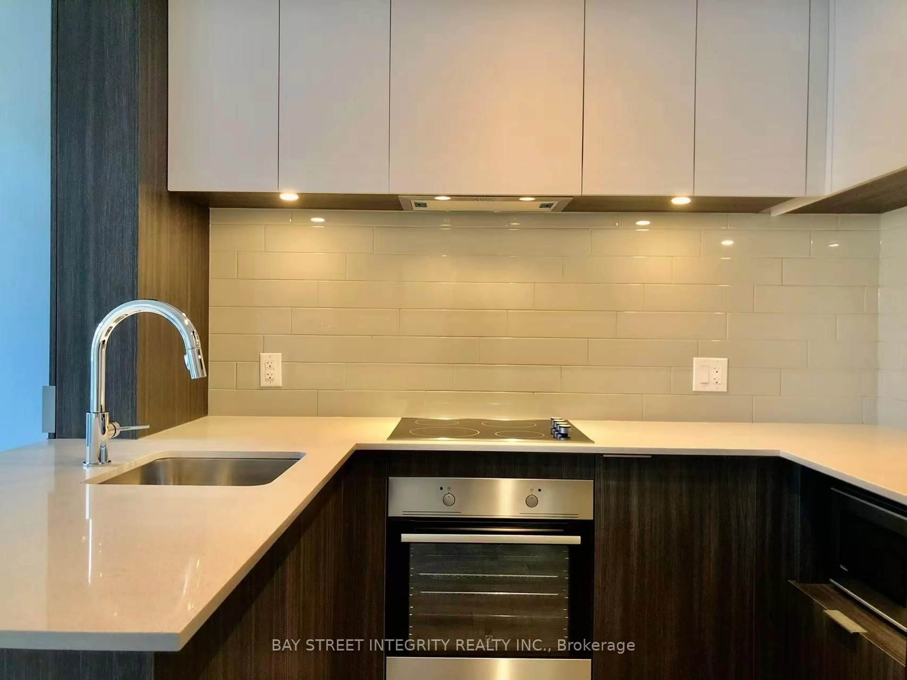 Standard kitchen, ceramic/tile floor for 225 Sumach St #W1012, Toronto Ontario M5A 0P8