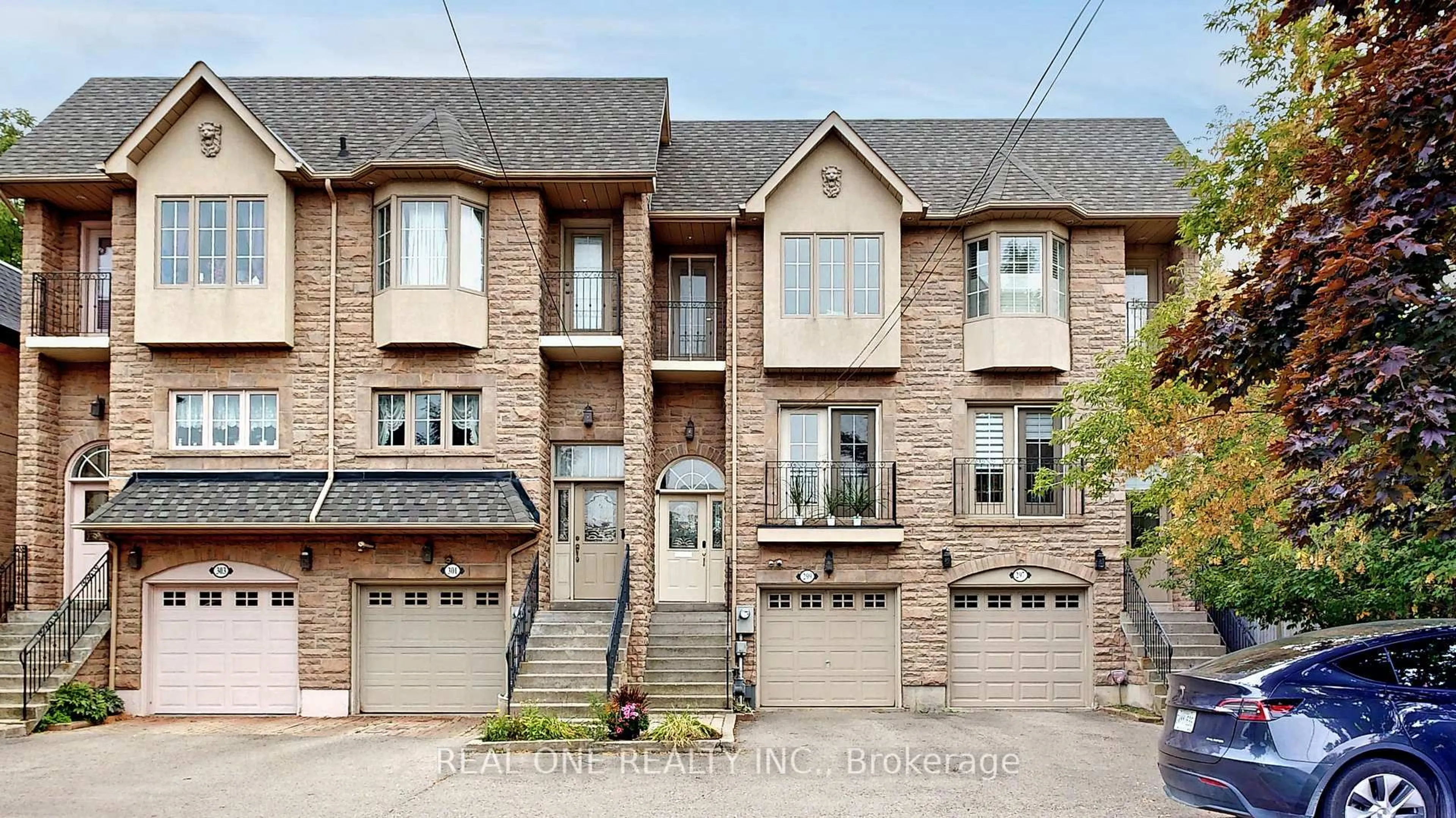 Home with brick exterior material, street for 299 Finch Ave, Toronto Ontario M2N 4S3