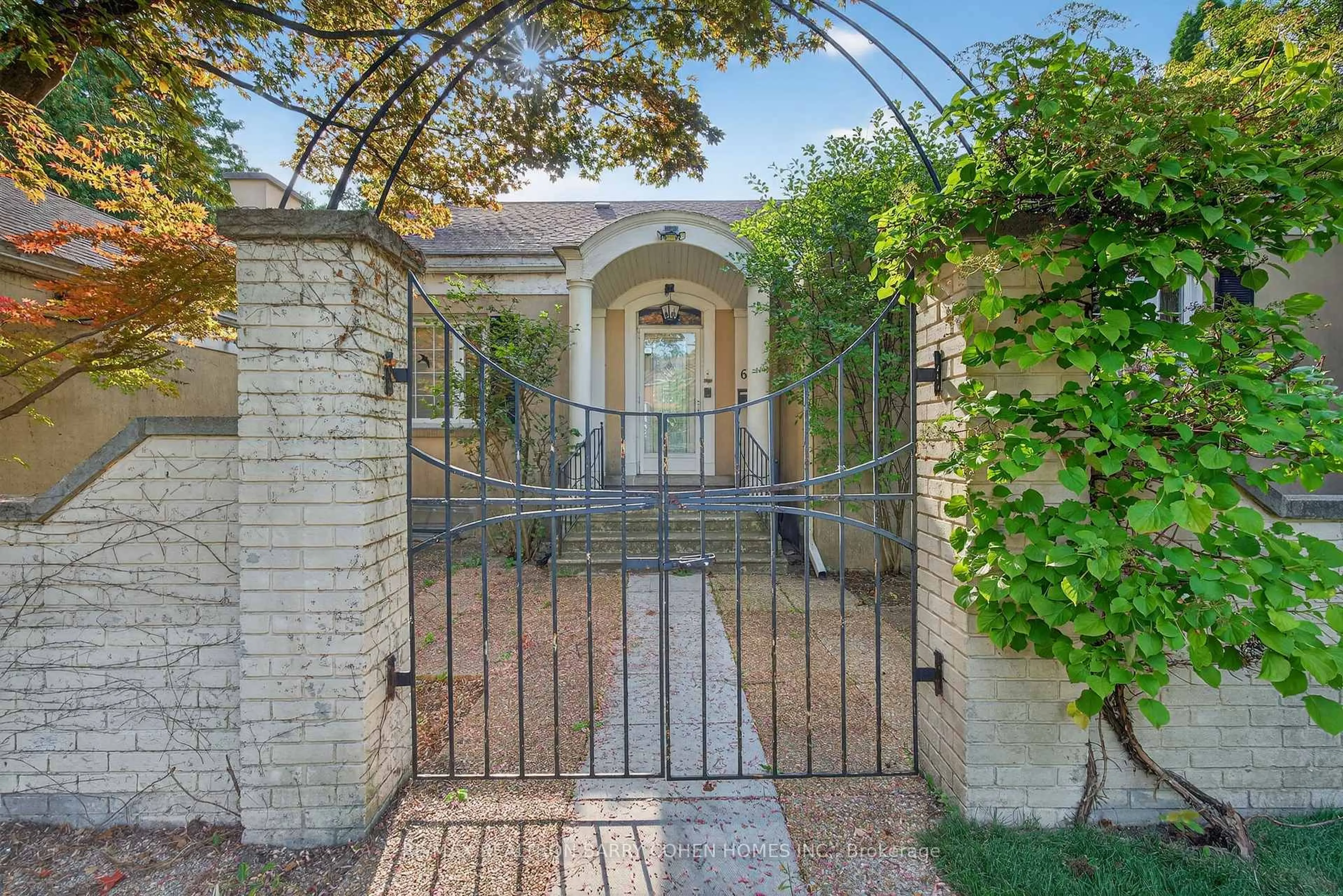 Unknown for 6 Gerald St, Toronto Ontario M2L 2M5