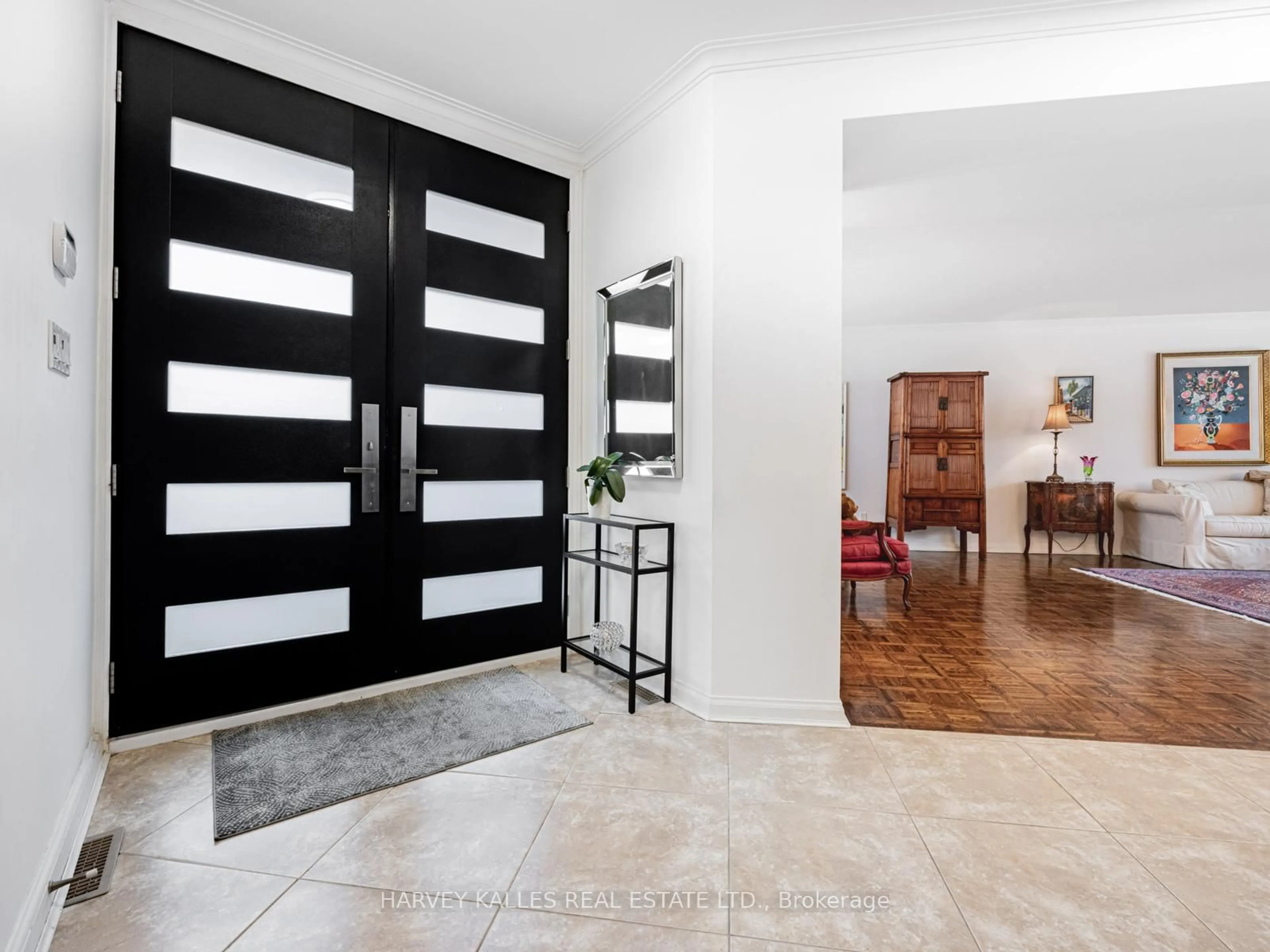 Indoor entryway for 92 Prue Ave, Toronto Ontario M6B 1R5