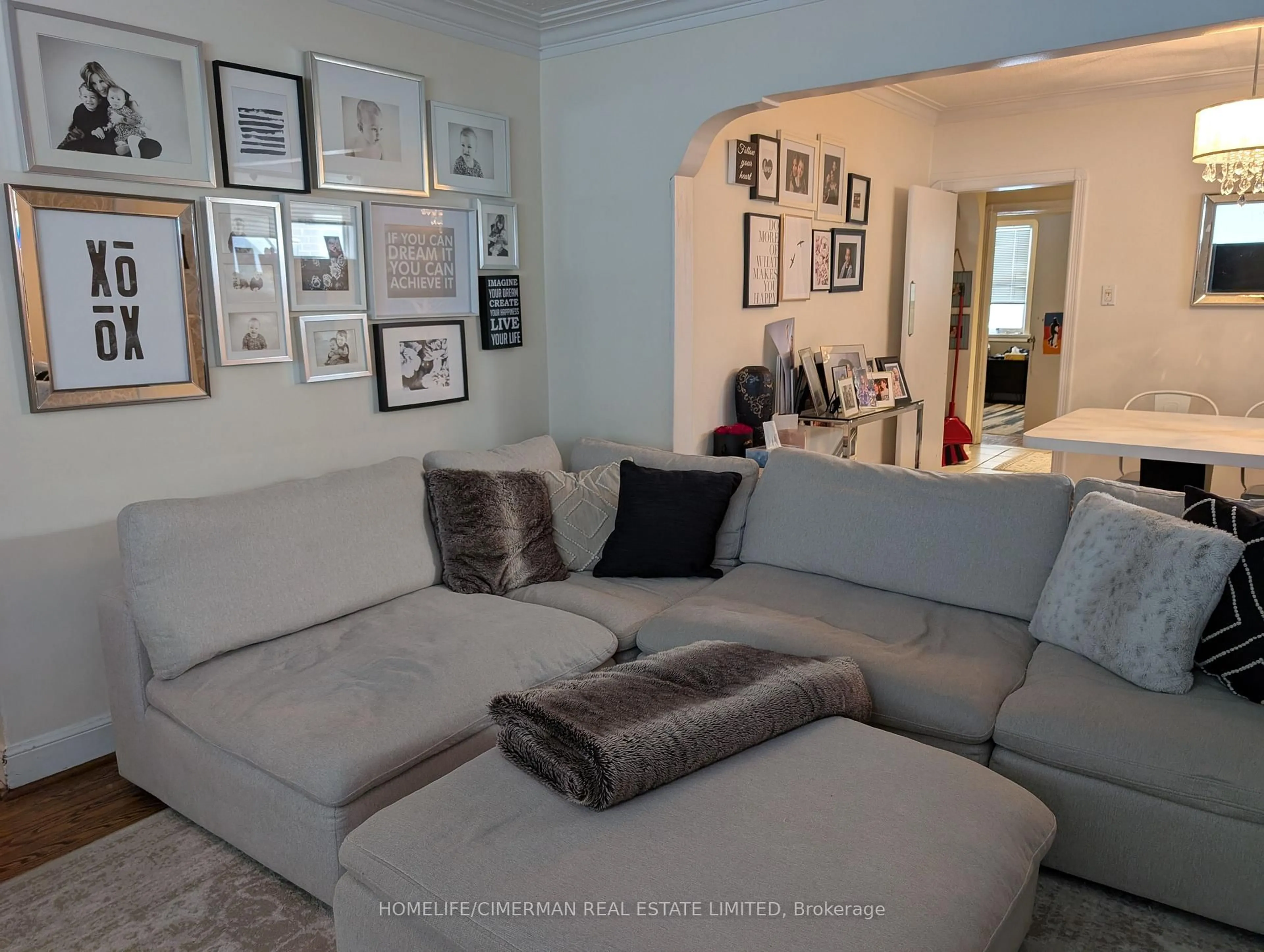 Living room with furniture, unknown for 174 Falkirk St, Toronto Ontario M5M 4K6