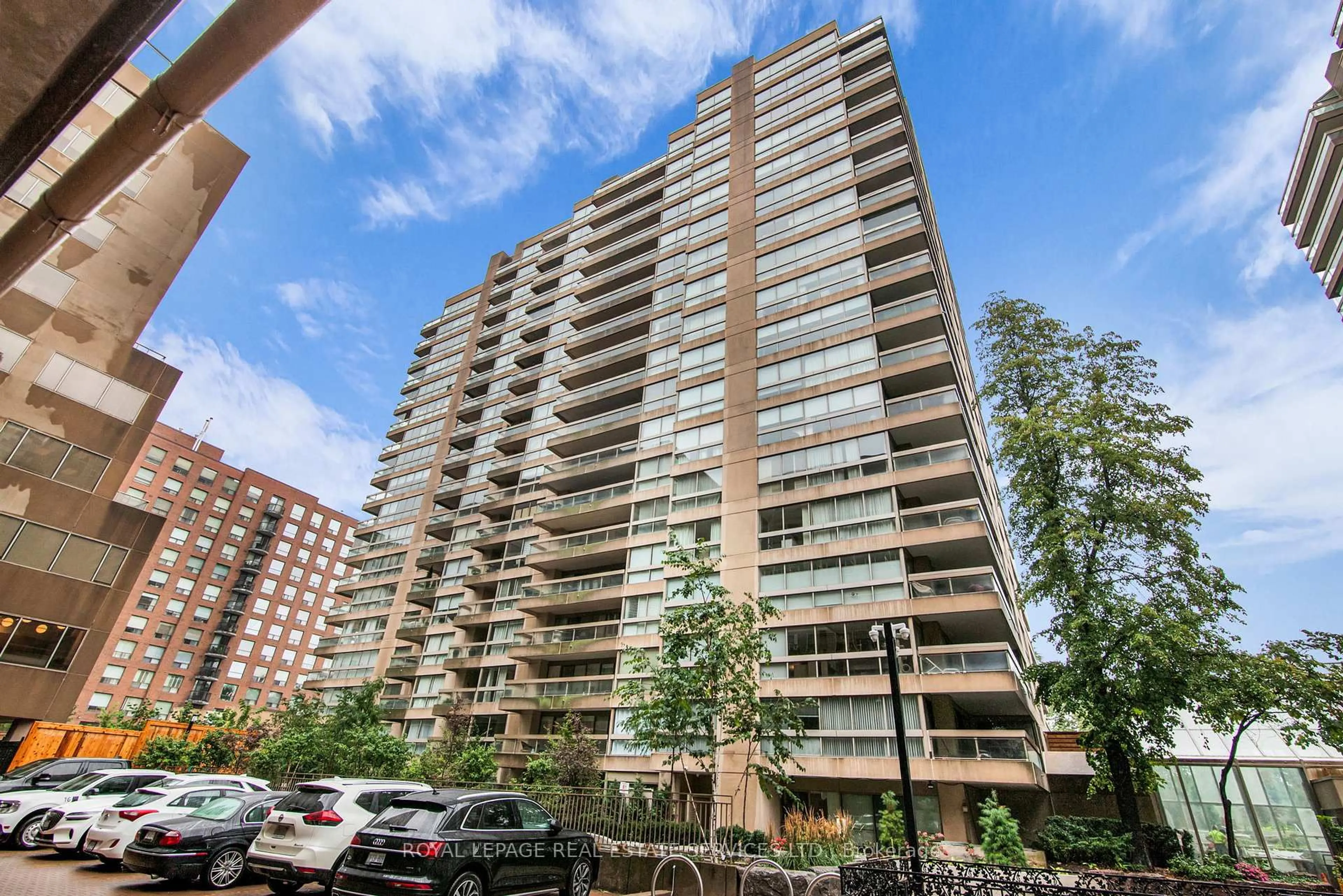 Patio, unknown for 61 St Clair Ave #205, Toronto Ontario M4V 2Y8