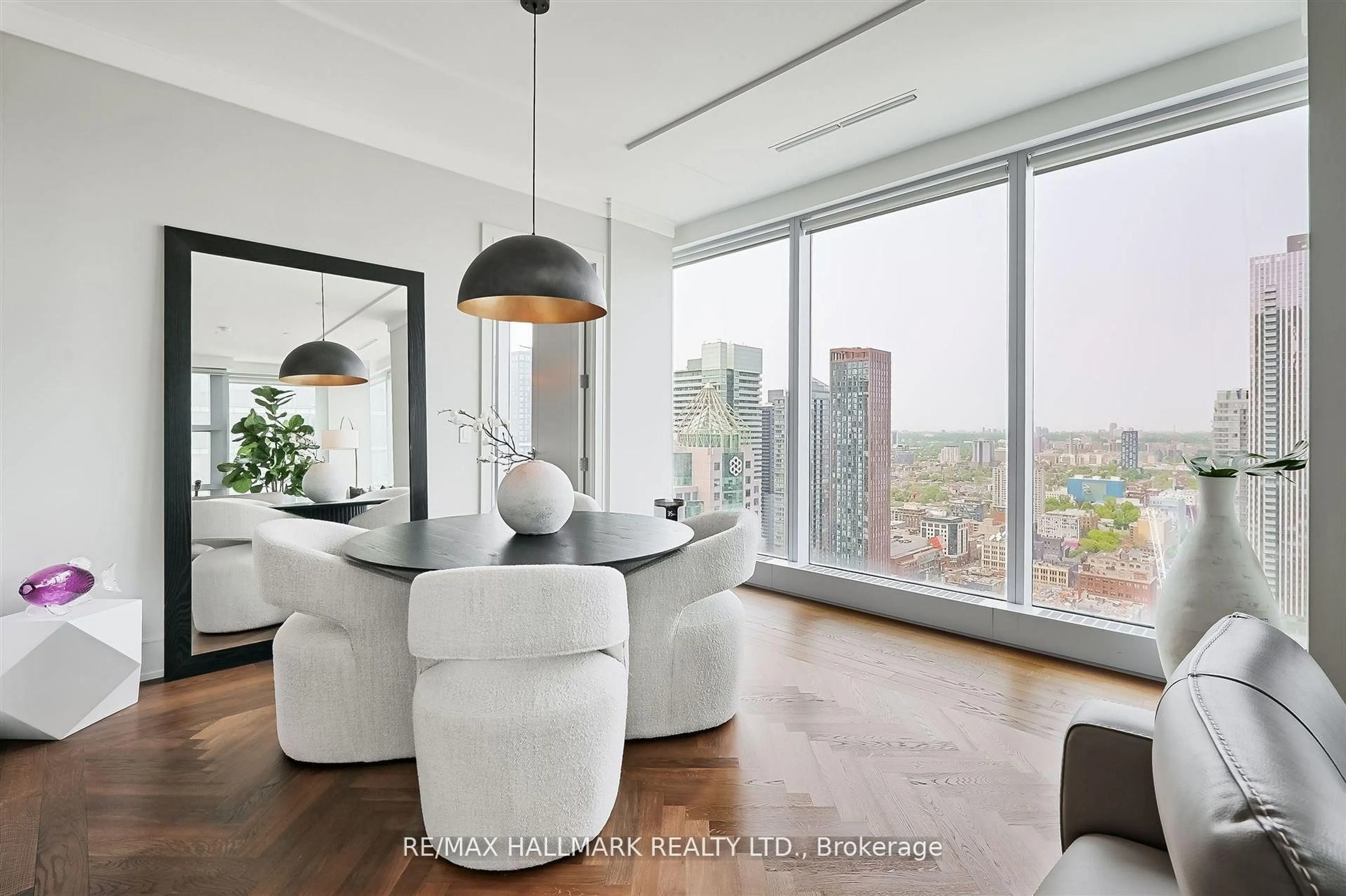 Dining room, unknown for 183 Wellington St #3303, Toronto Ontario M5V 0A1