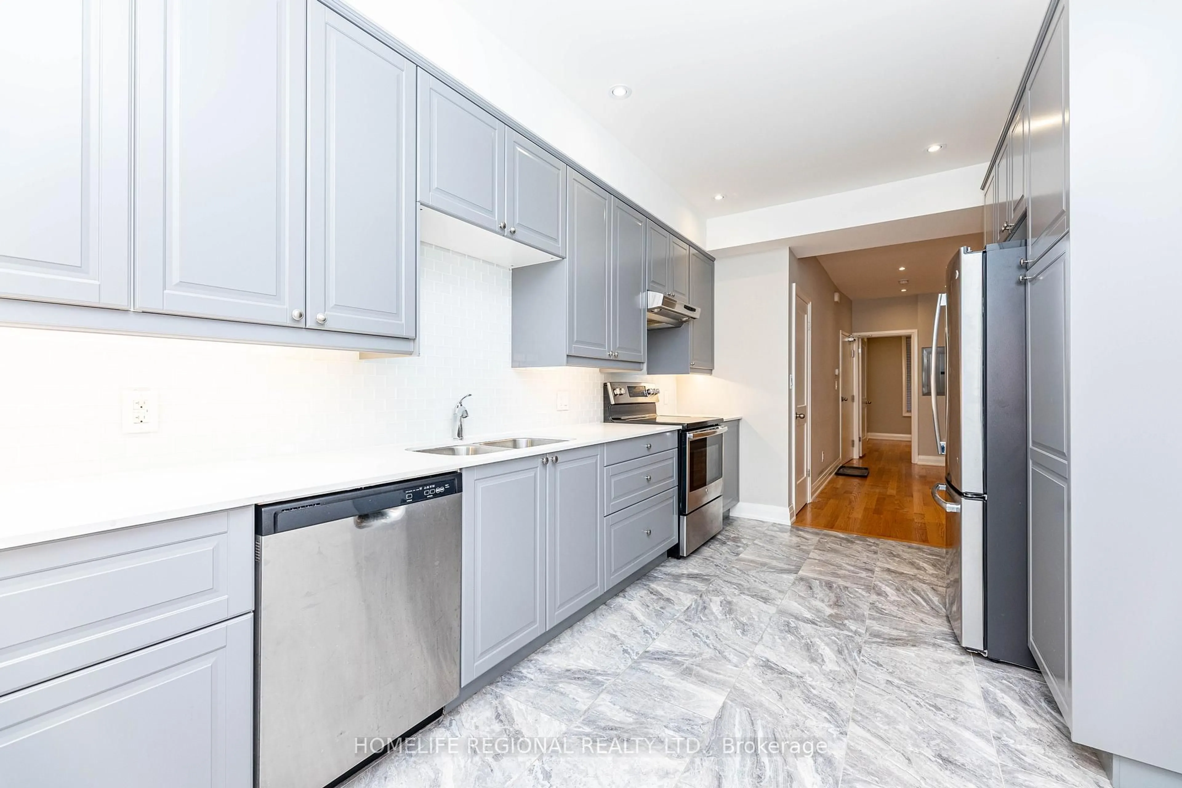 Open concept kitchen, ceramic/tile floor for 204 Roxton Rd, Toronto Ontario M6J 2Y5