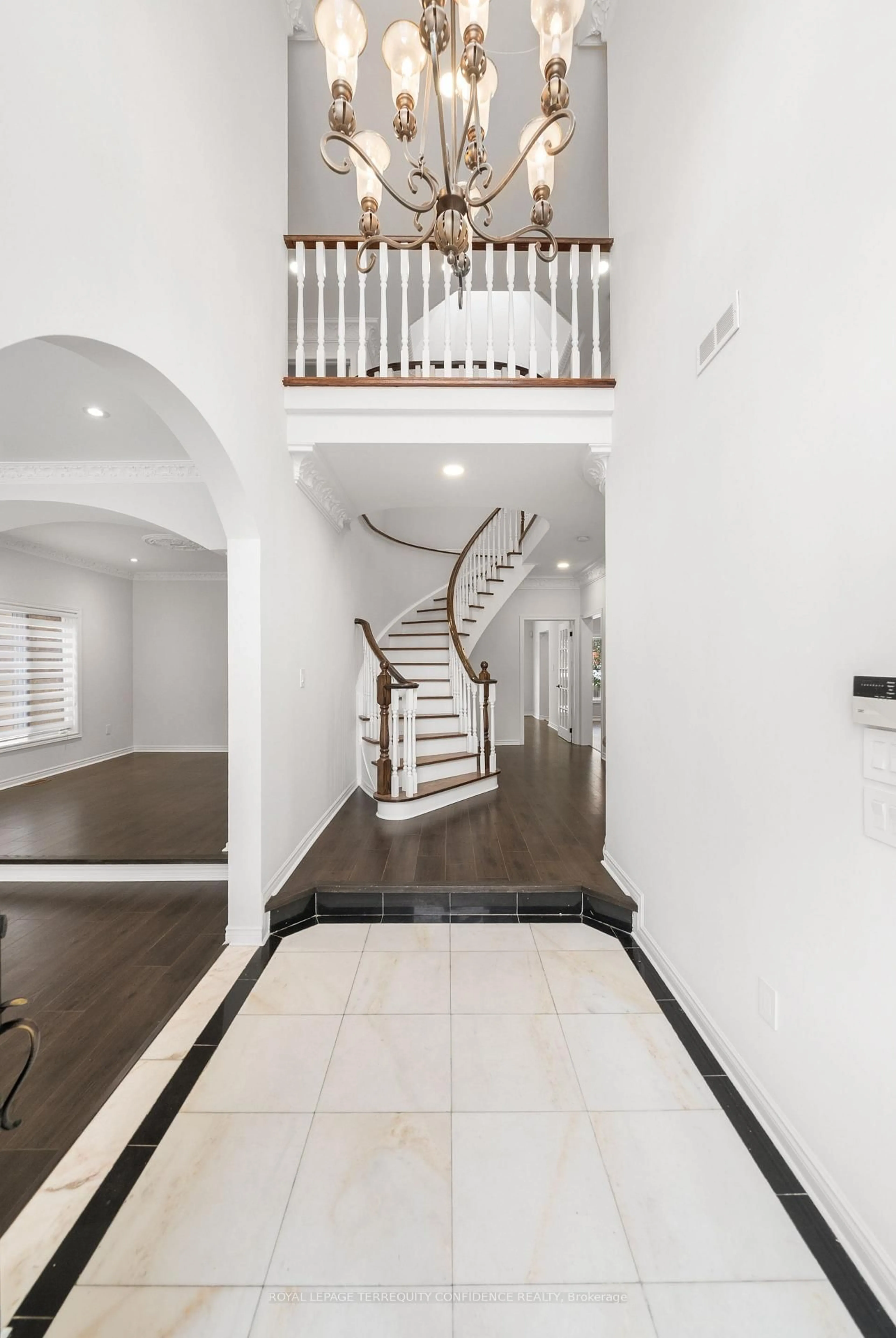 Unknown for 366 Hounslow Ave, Toronto Ontario M2R 1H6