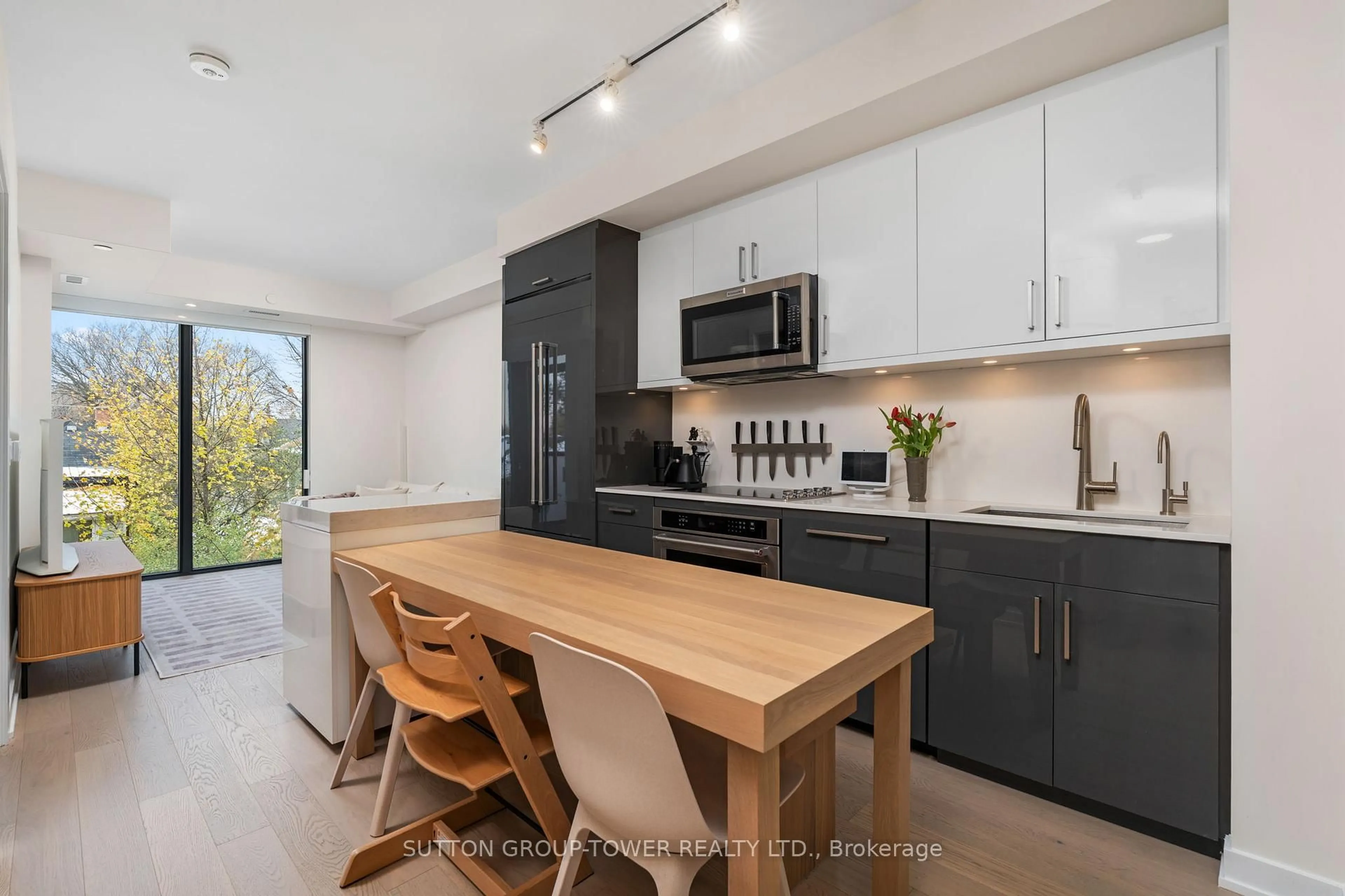 Open concept kitchen, unknown for 840 St. Clair Ave #507, Toronto Ontario M6C 0A4