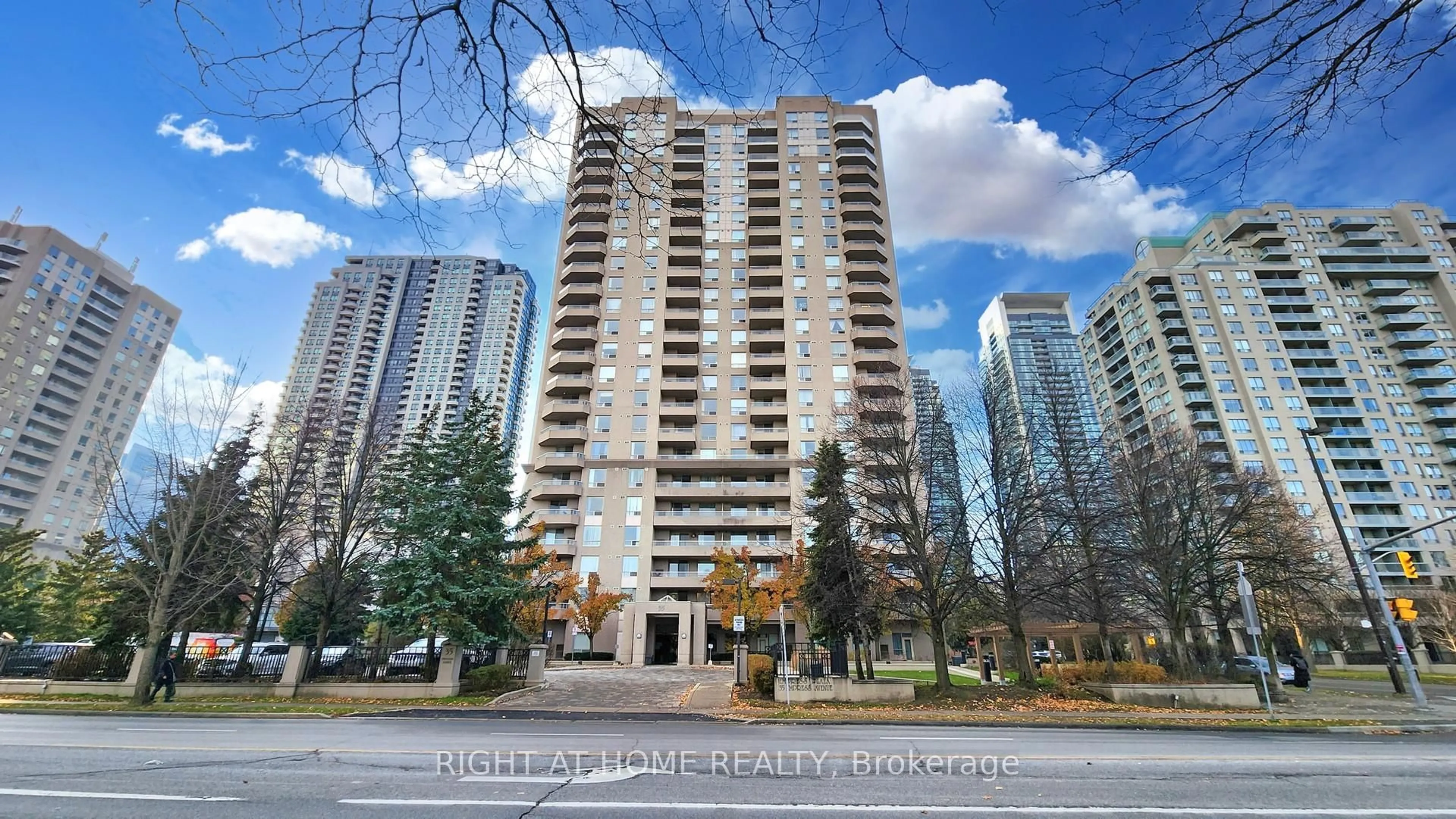 Unknown for 35 Empress Ave #207, Toronto Ontario M2N 6T3