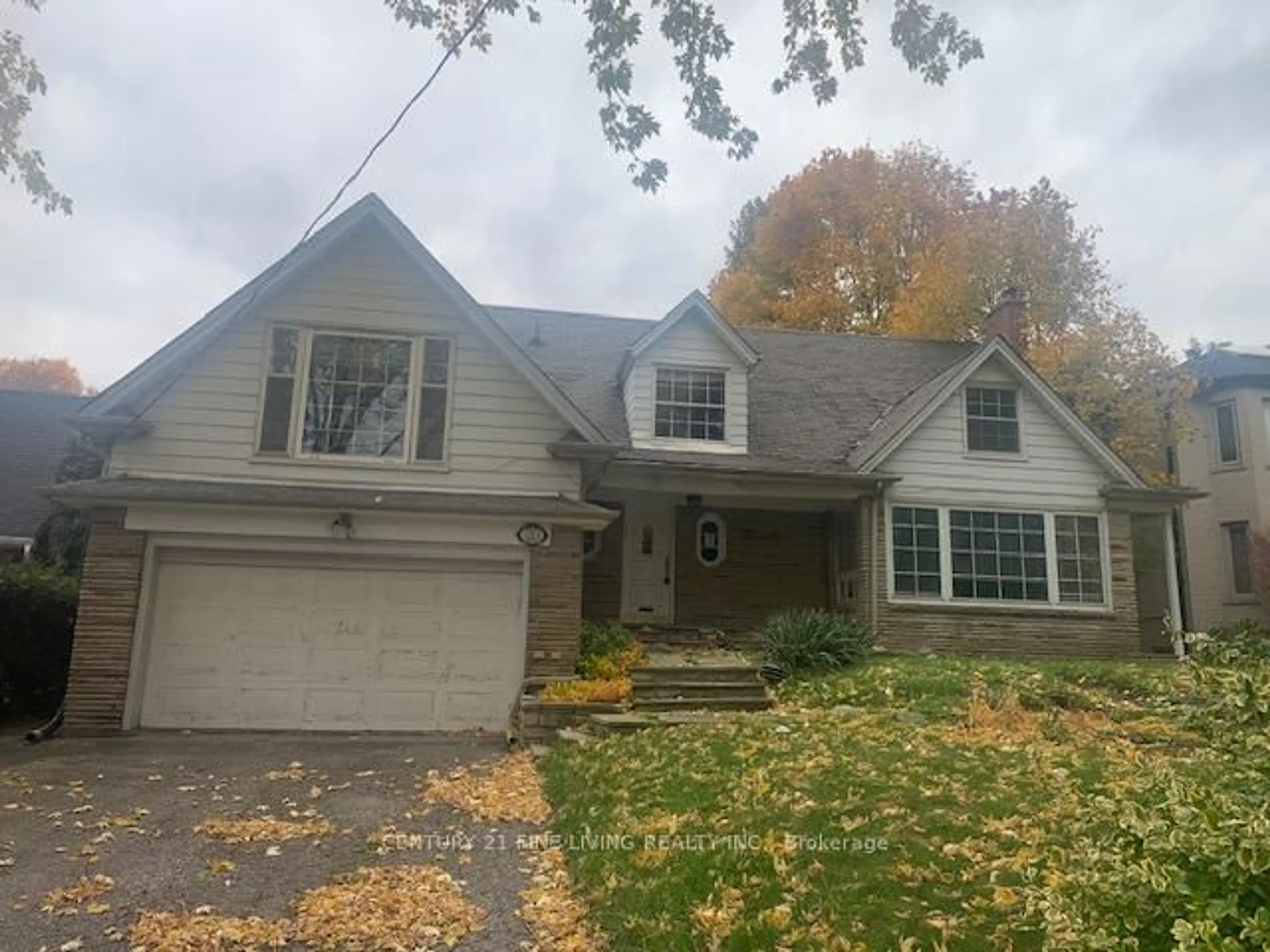 Home with vinyl exterior material, street for 20 OWEN Blvd, Toronto Ontario M2P 1E9