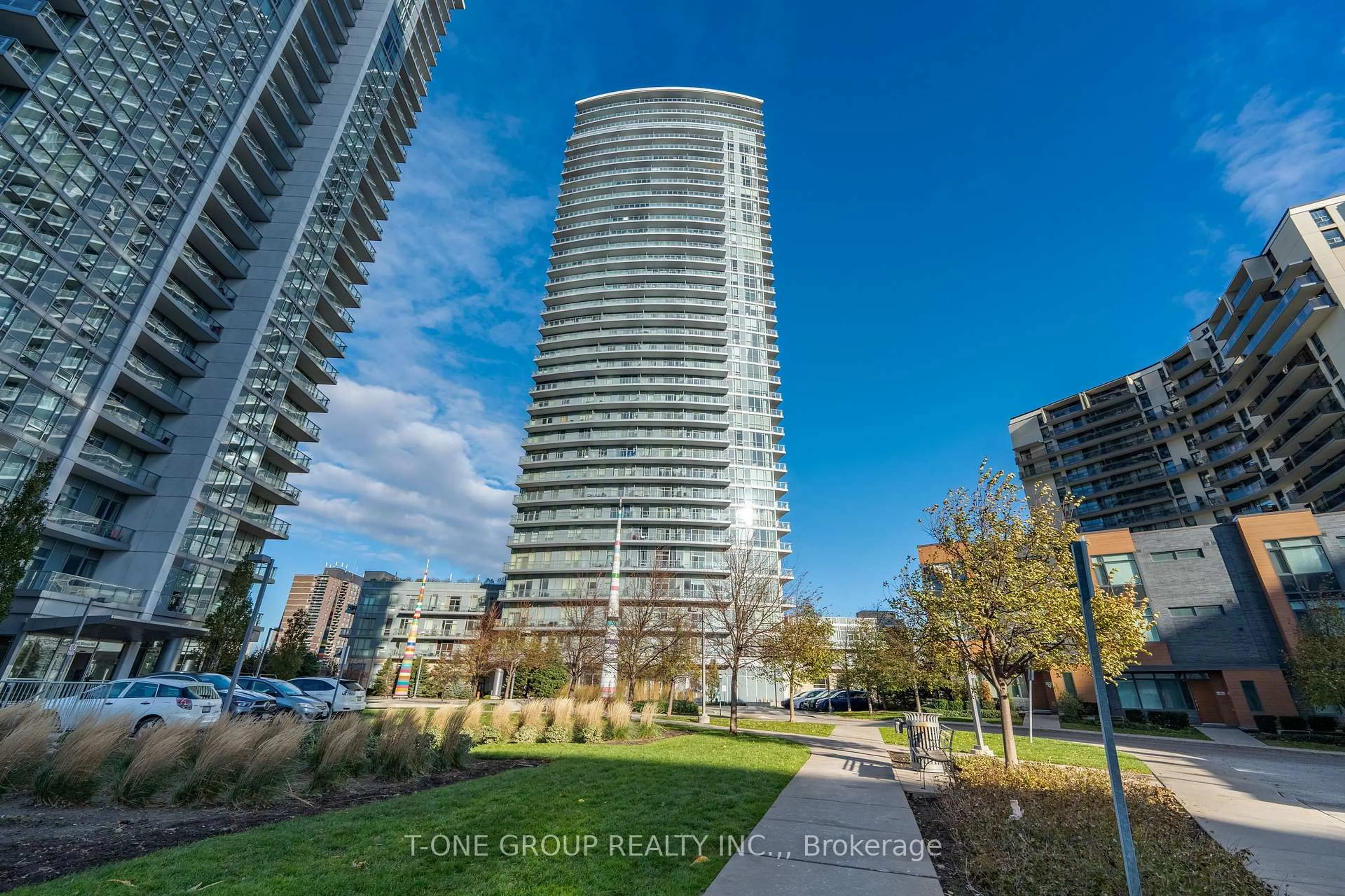 A pic from outside/outdoor area/front of a property/back of a property/a pic from drone, city buildings view from balcony for 70 Forest Manor Rd #2810, Toronto Ontario M2J 0A9