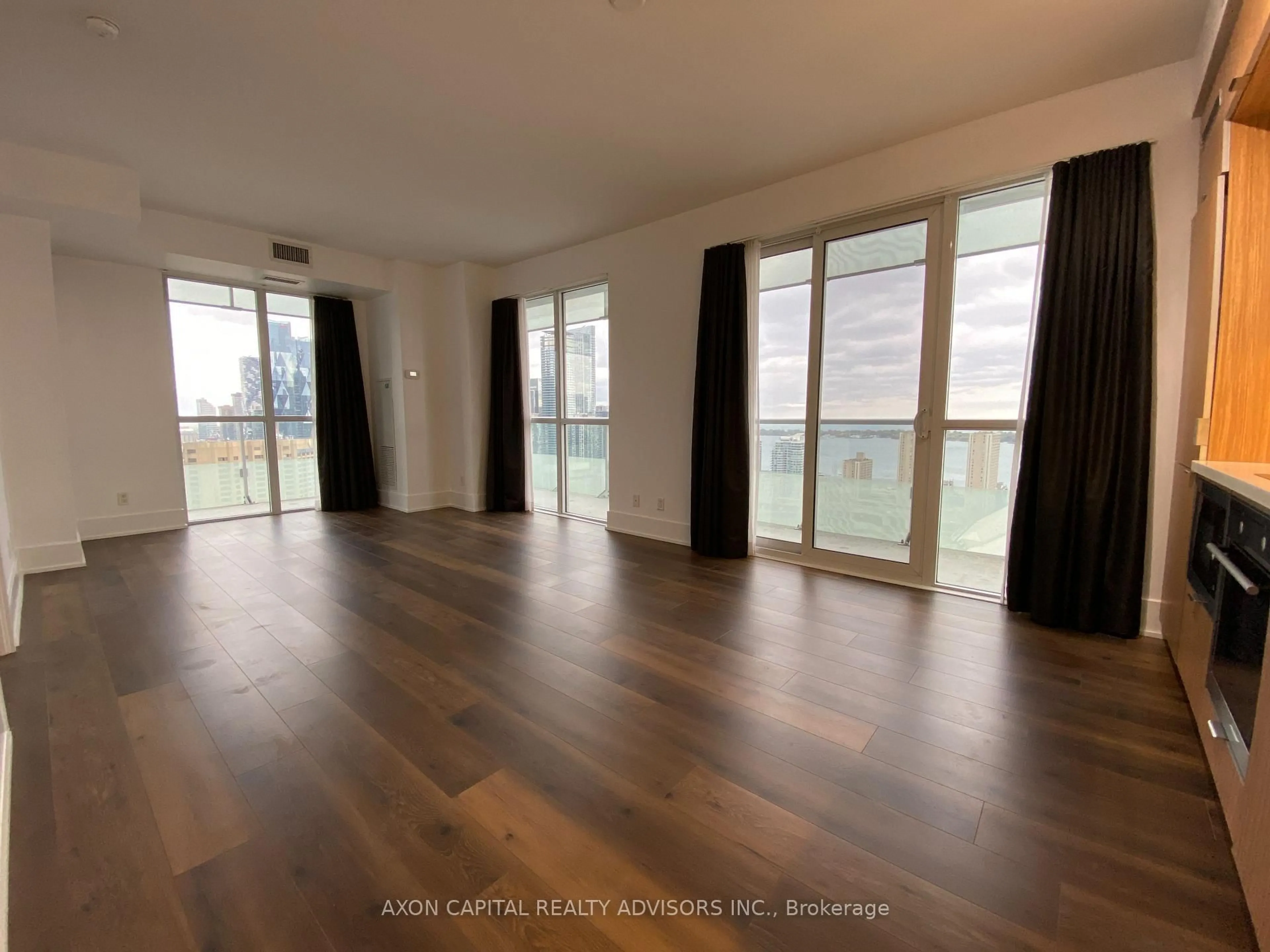 A pic of a room for 300 Front St #3211, Toronto Ontario M5V 0E9