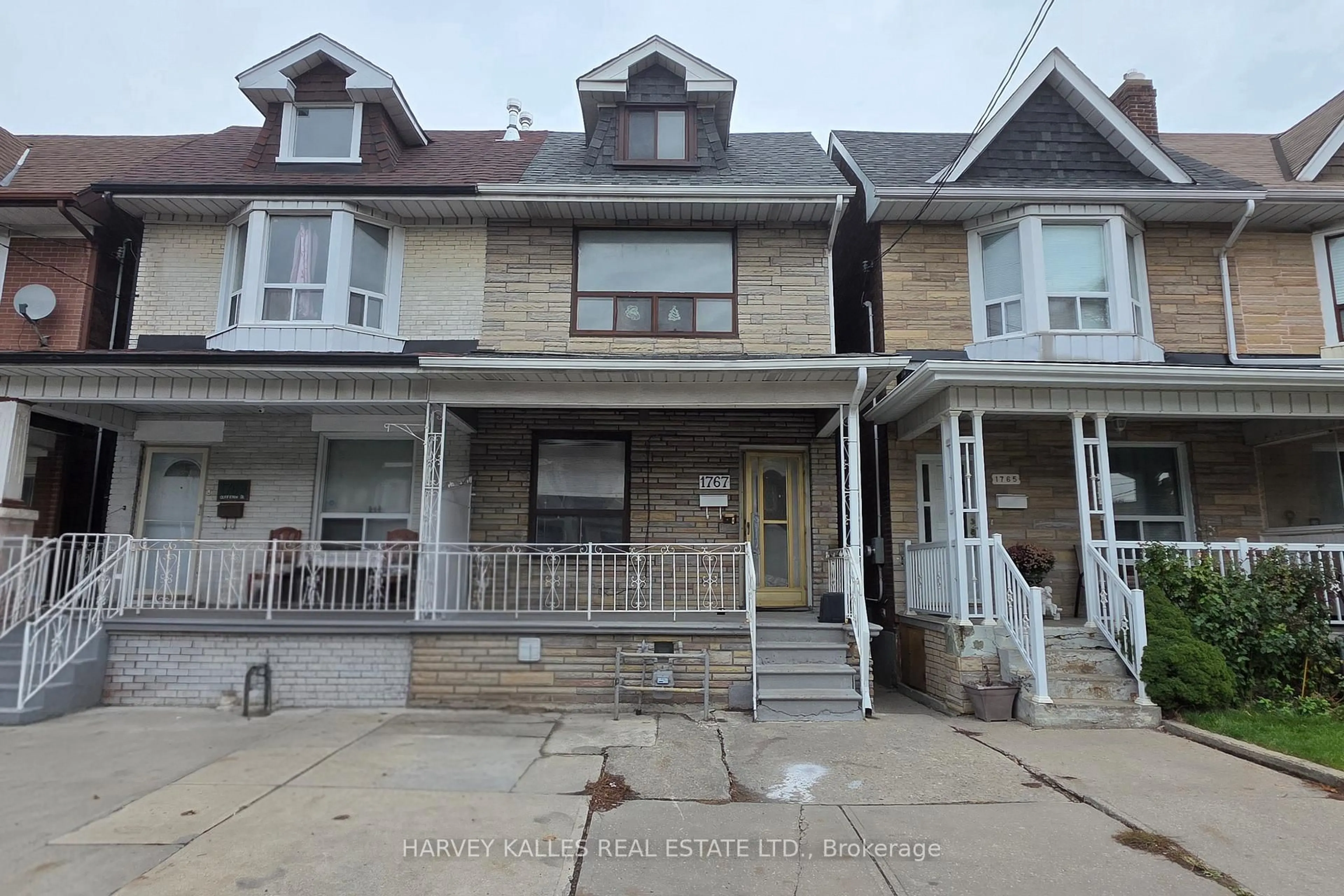 Unknown for 1767 Dufferin St, Toronto Ontario M6E 3N9