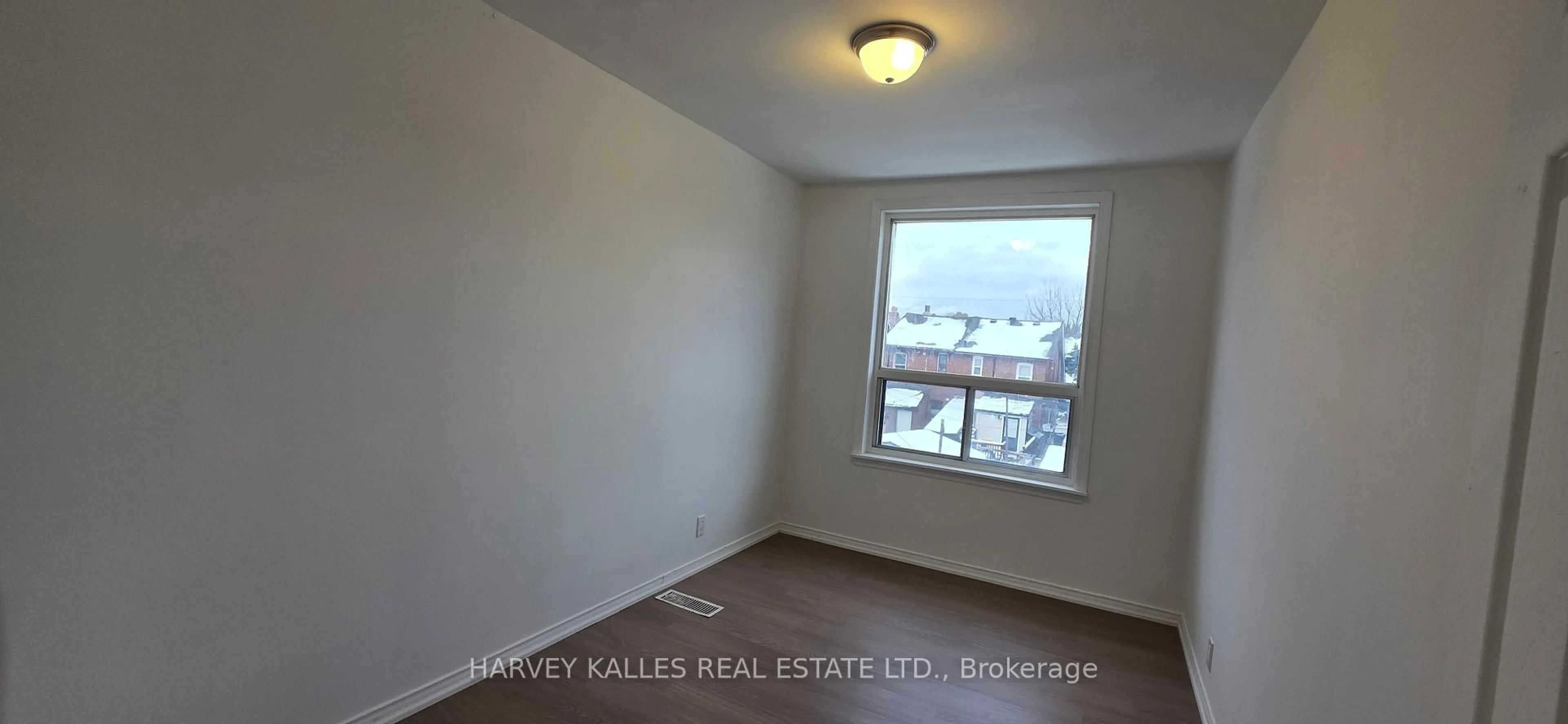 A pic of a room for 1767 Dufferin St, Toronto Ontario M6E 3N9