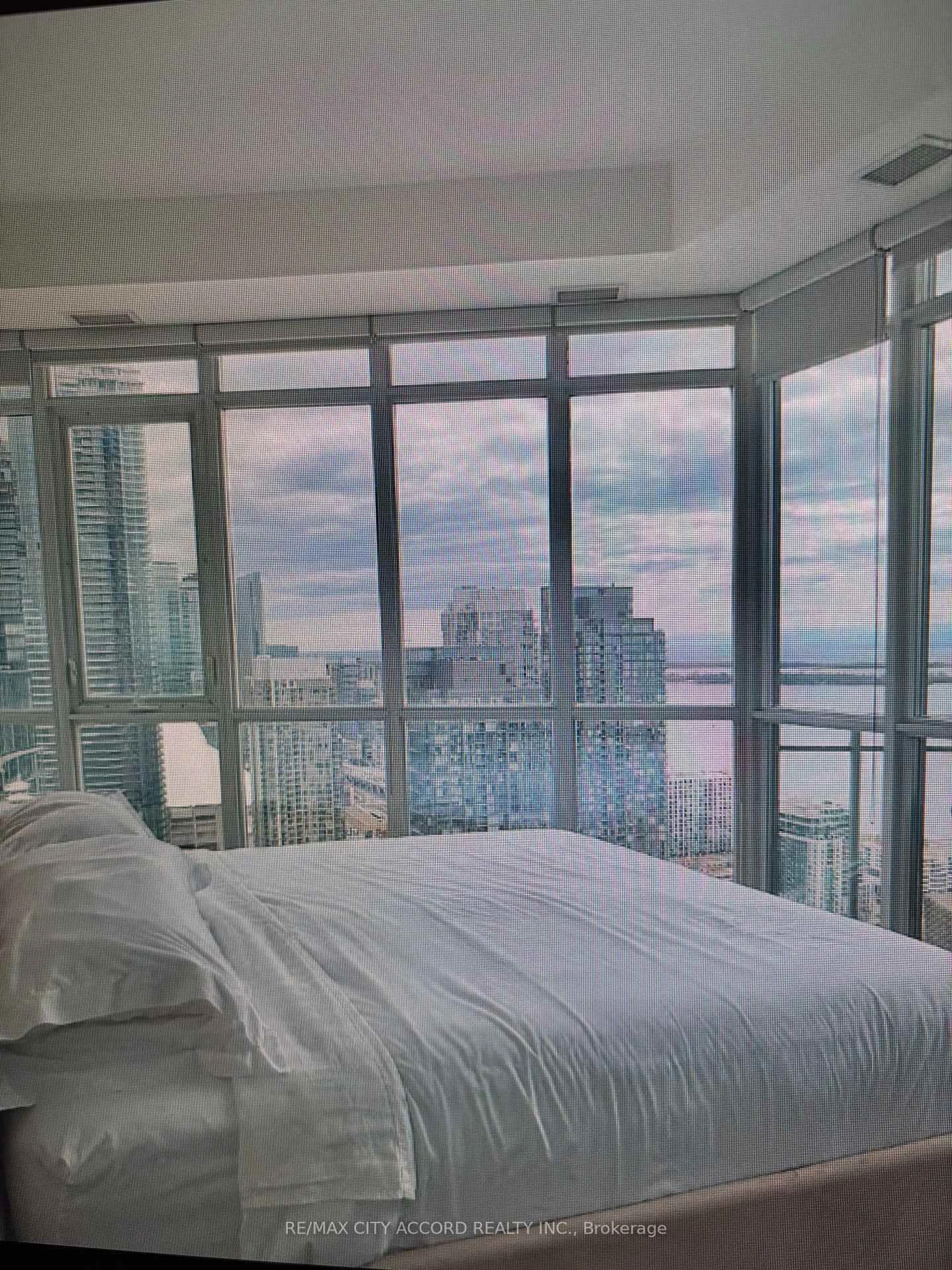 Bedroom with bed, unknown for 21 Iceboat Terr #PH06, Toronto Ontario M5V 4A9