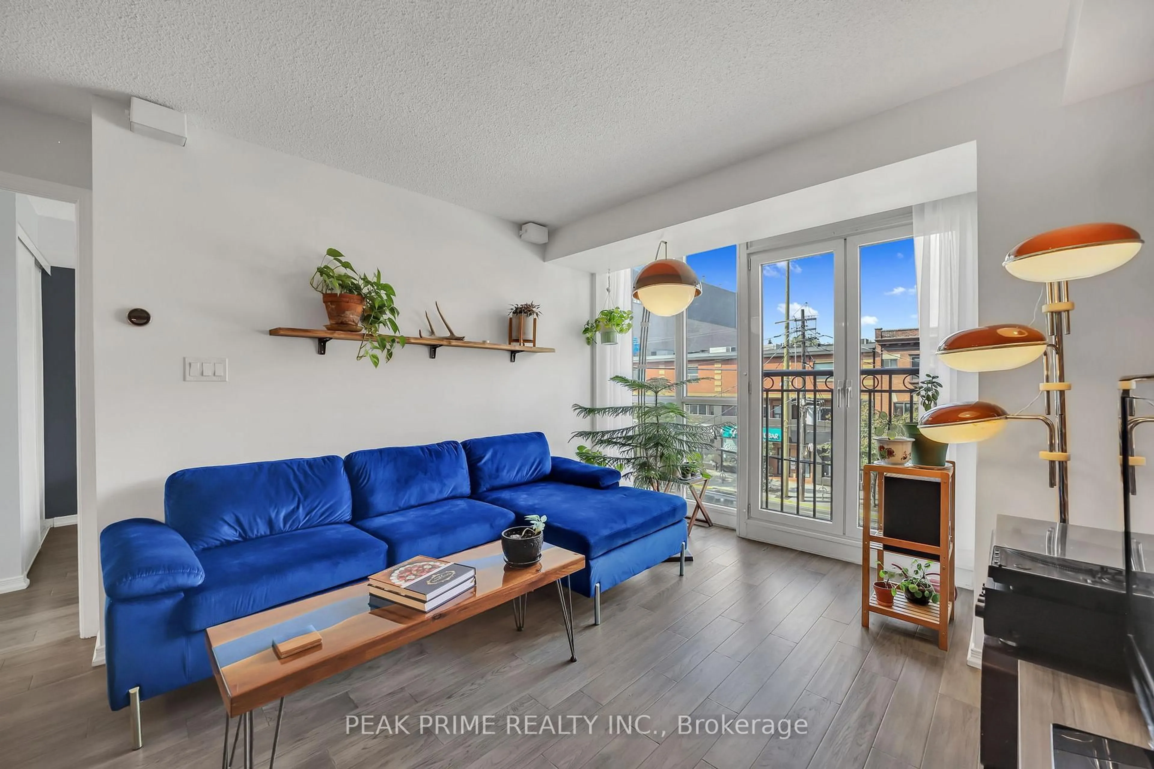 Living room with furniture, unknown for 308 Palmerston Ave #306, Toronto Ontario M6J 3X9