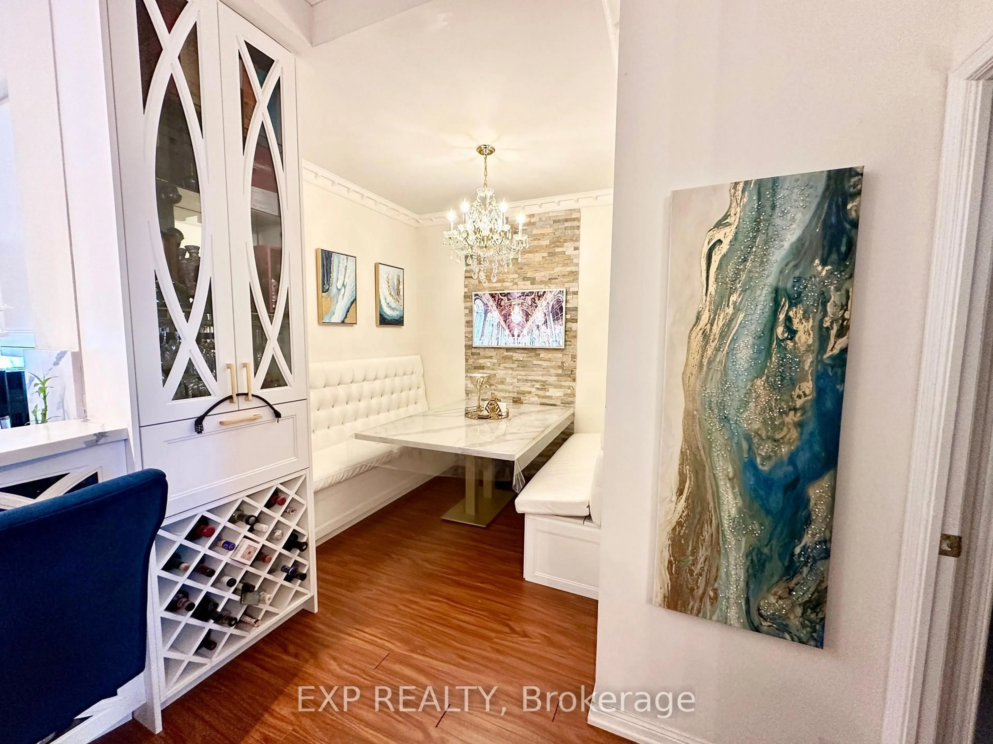 Indoor entryway for 23 Lorraine Dr #116, Toronto Ontario M2N 6Z6