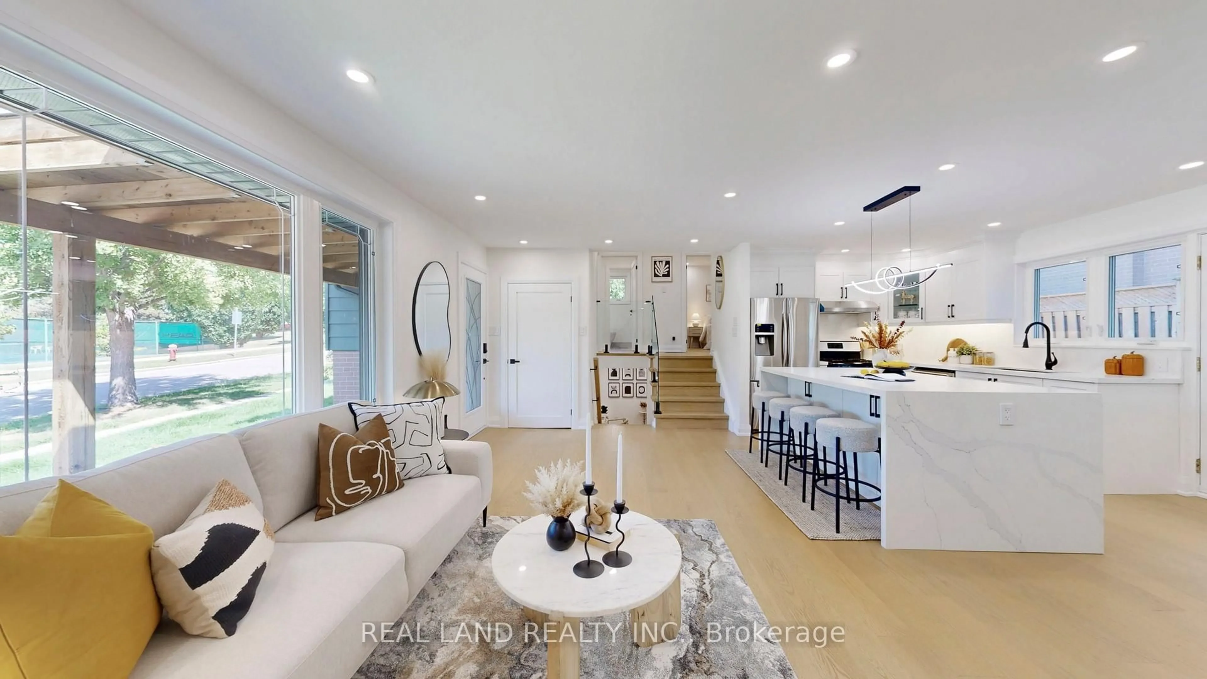 Open concept kitchen, unknown for 38 Cresthaven Dr, Toronto Ontario M2H 1M1