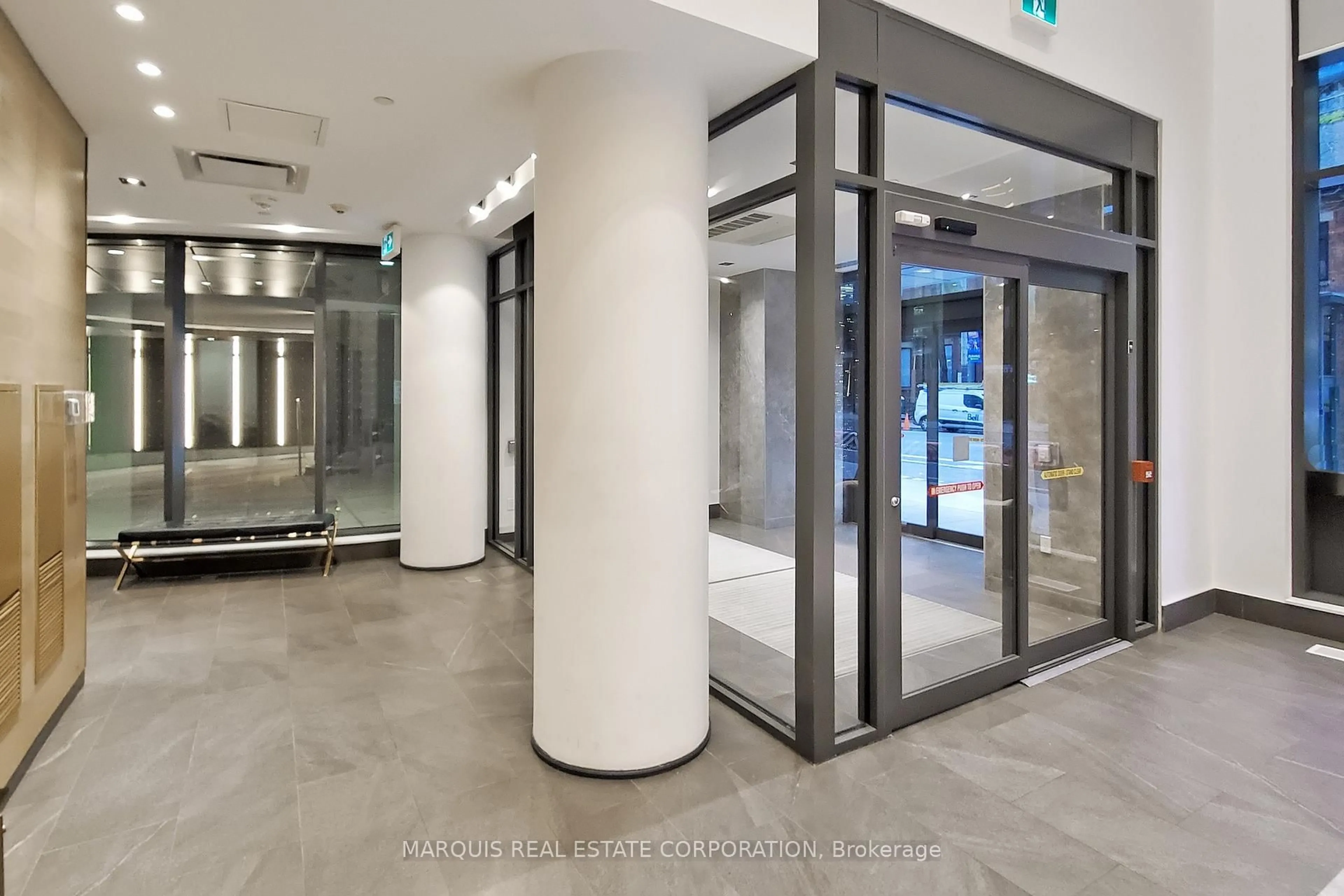 Indoor foyer for 330 Richmond St #505, Toronto Ontario M5V 0M4