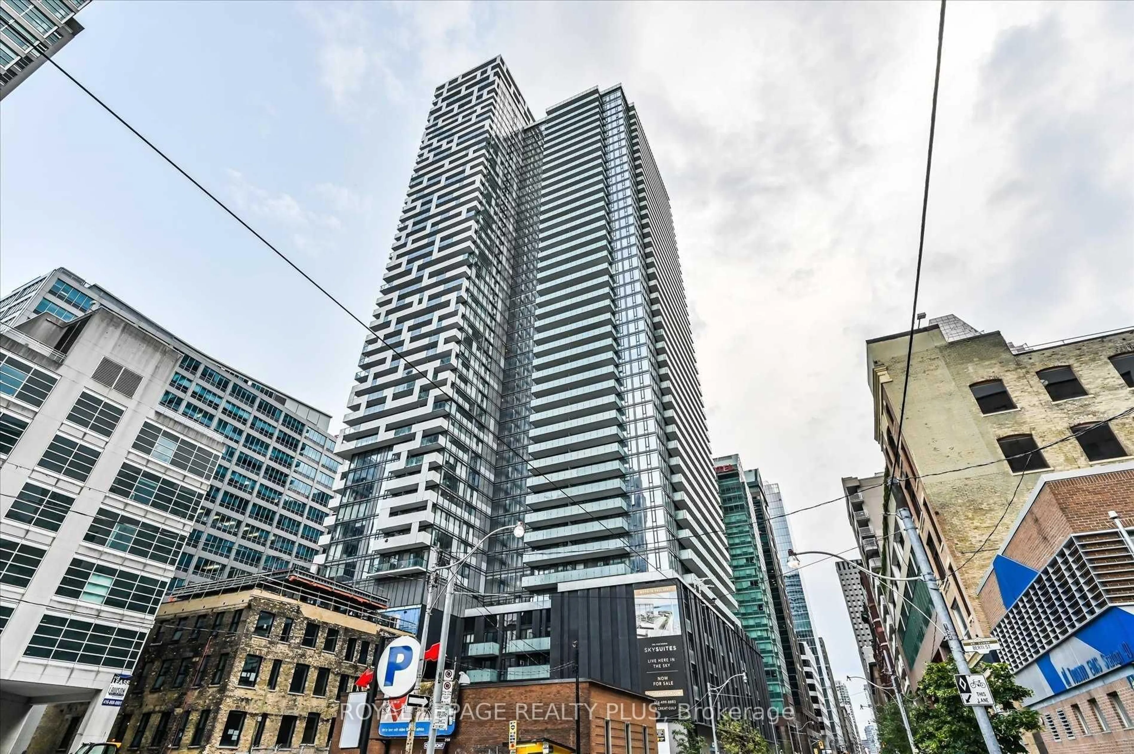 Unknown for 25 Richmond St #2416, Toronto Ontario M5C 0A6
