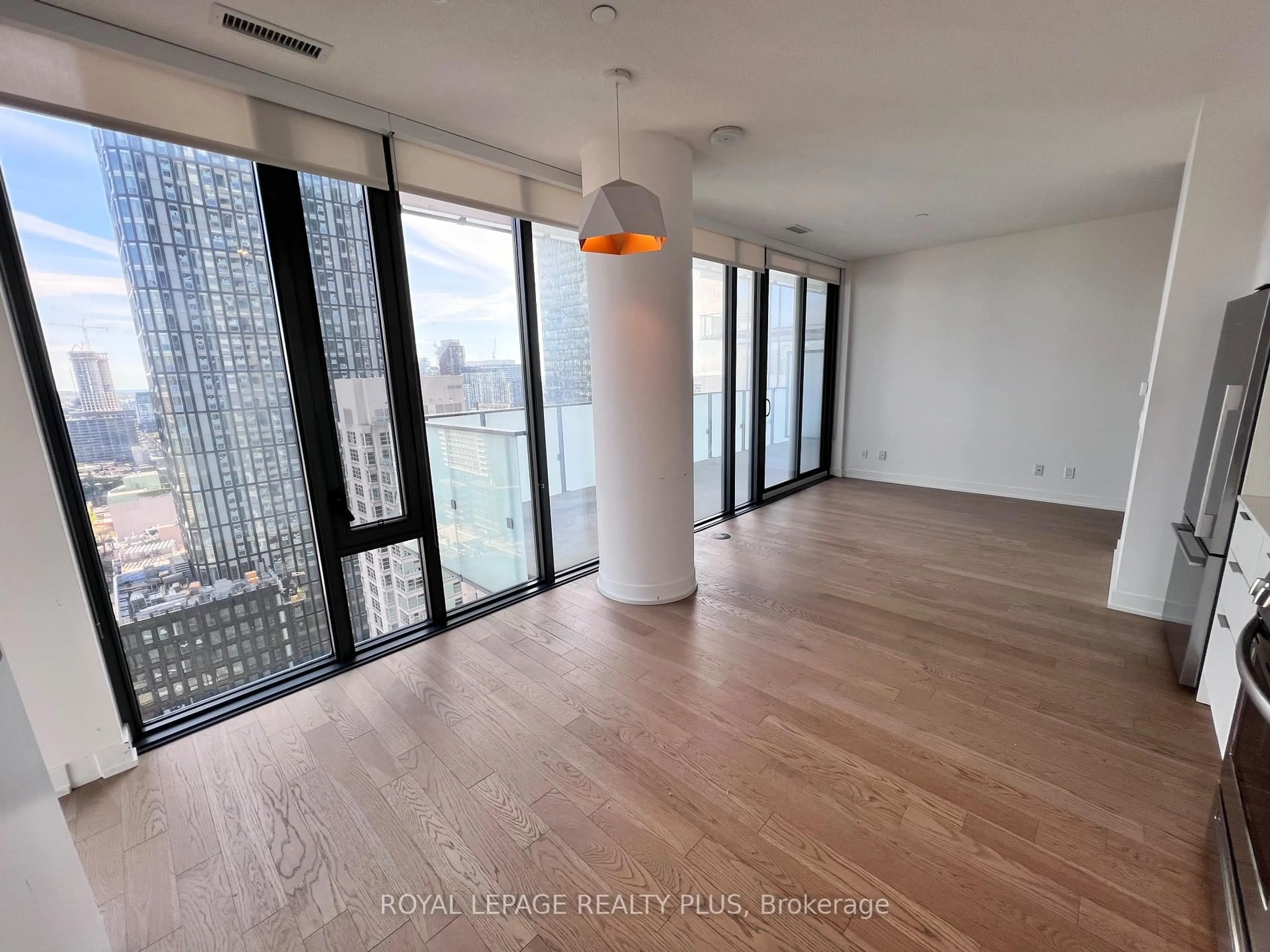 A pic of a room for 25 Richmond St #2416, Toronto Ontario M5C 0A6