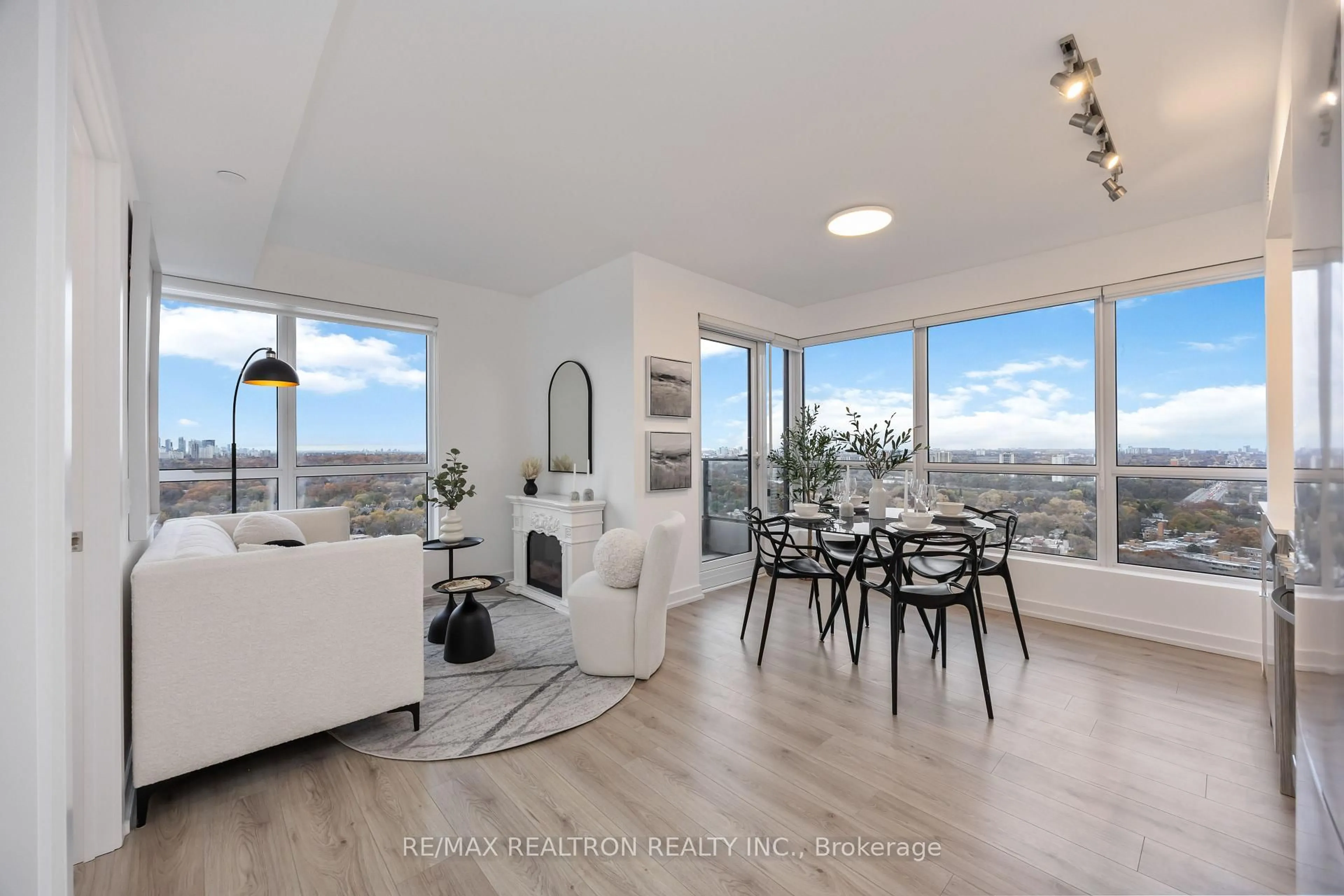 Living room with furniture, unknown for 395 Bloor St #2408, Toronto Ontario M4W 1H7