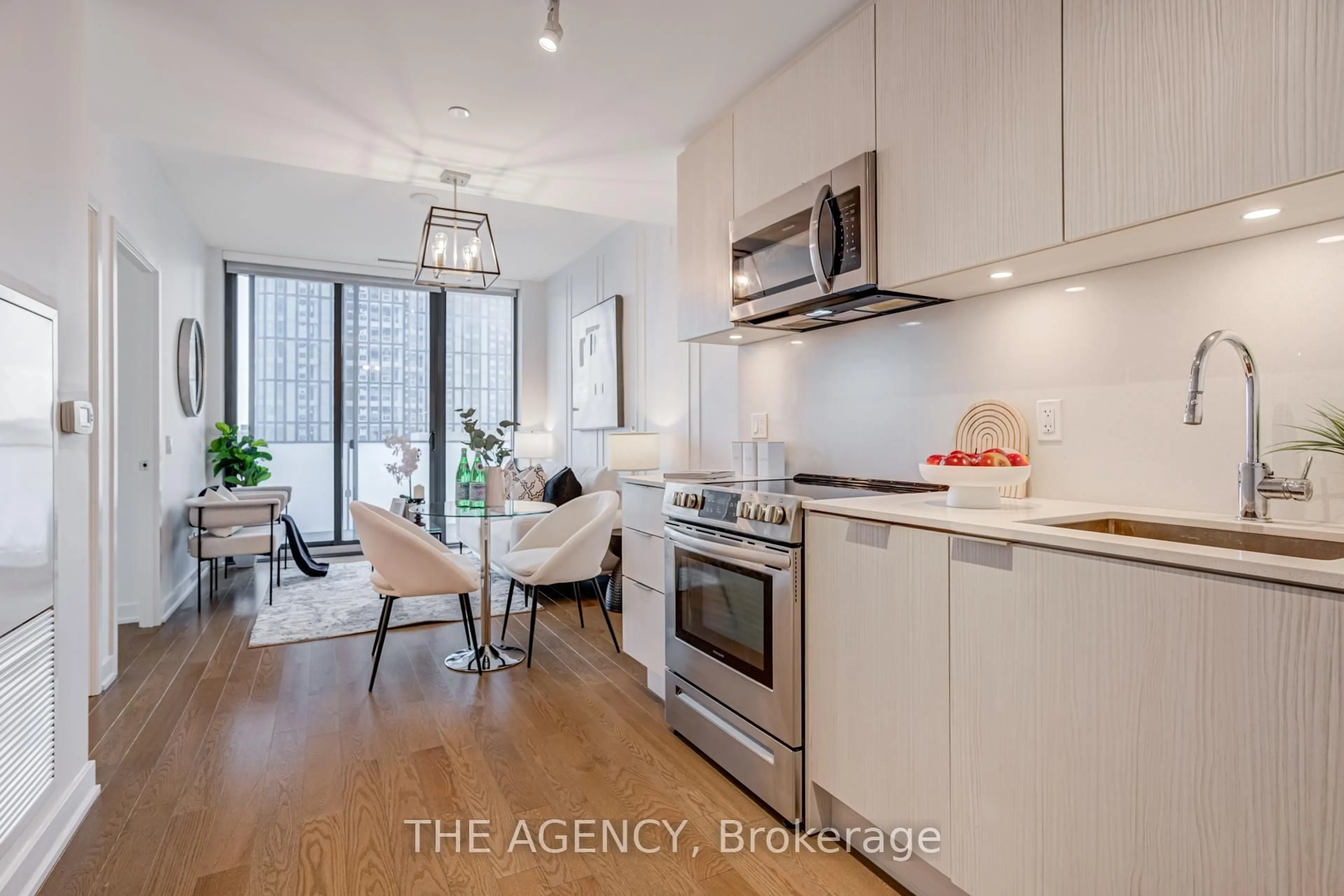 Open concept kitchen, unknown for 25 Richmond St #2401, Toronto Ontario M5C 0A6