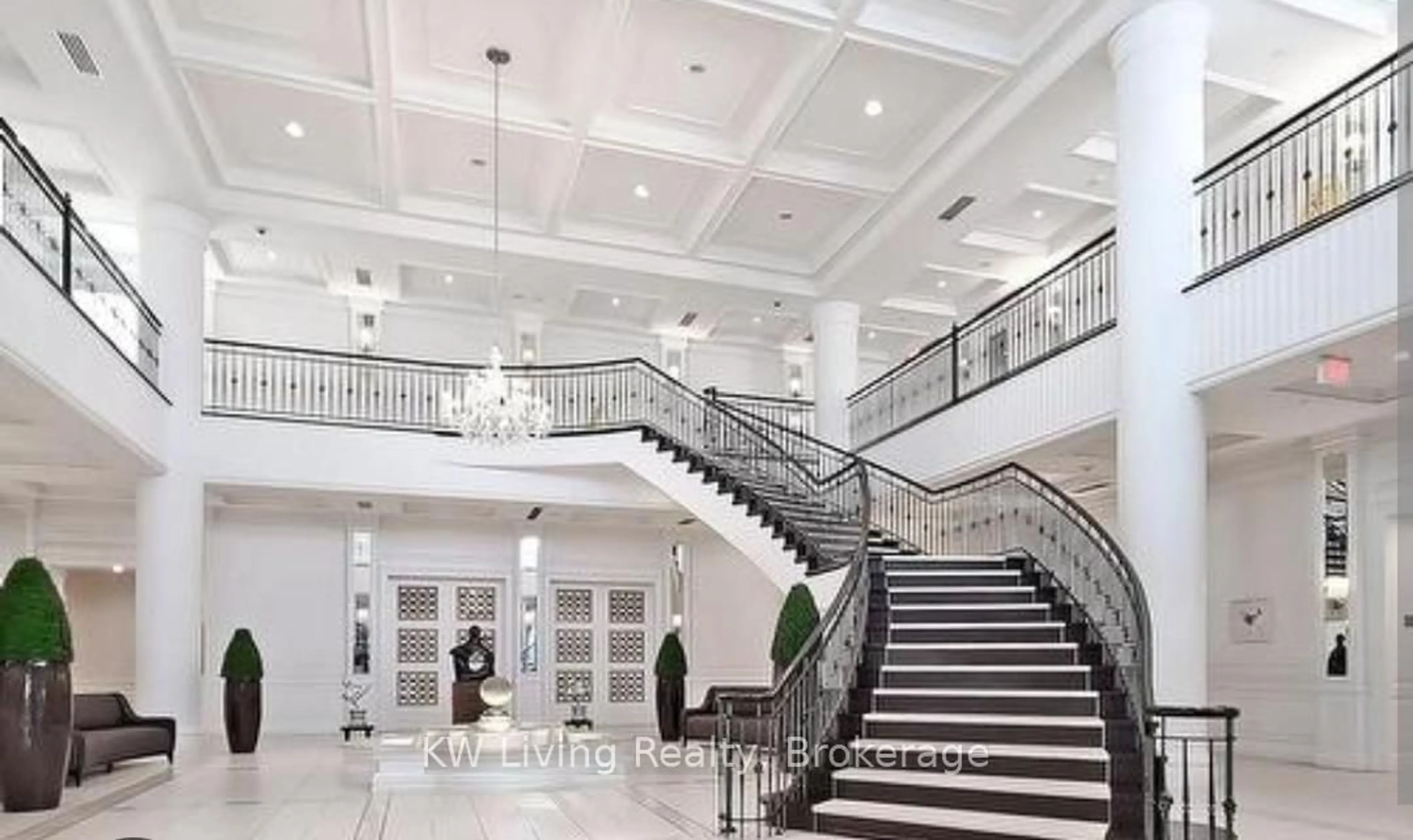 Indoor foyer for 15 Greenview Ave #1502, Toronto Ontario M2M 4M7