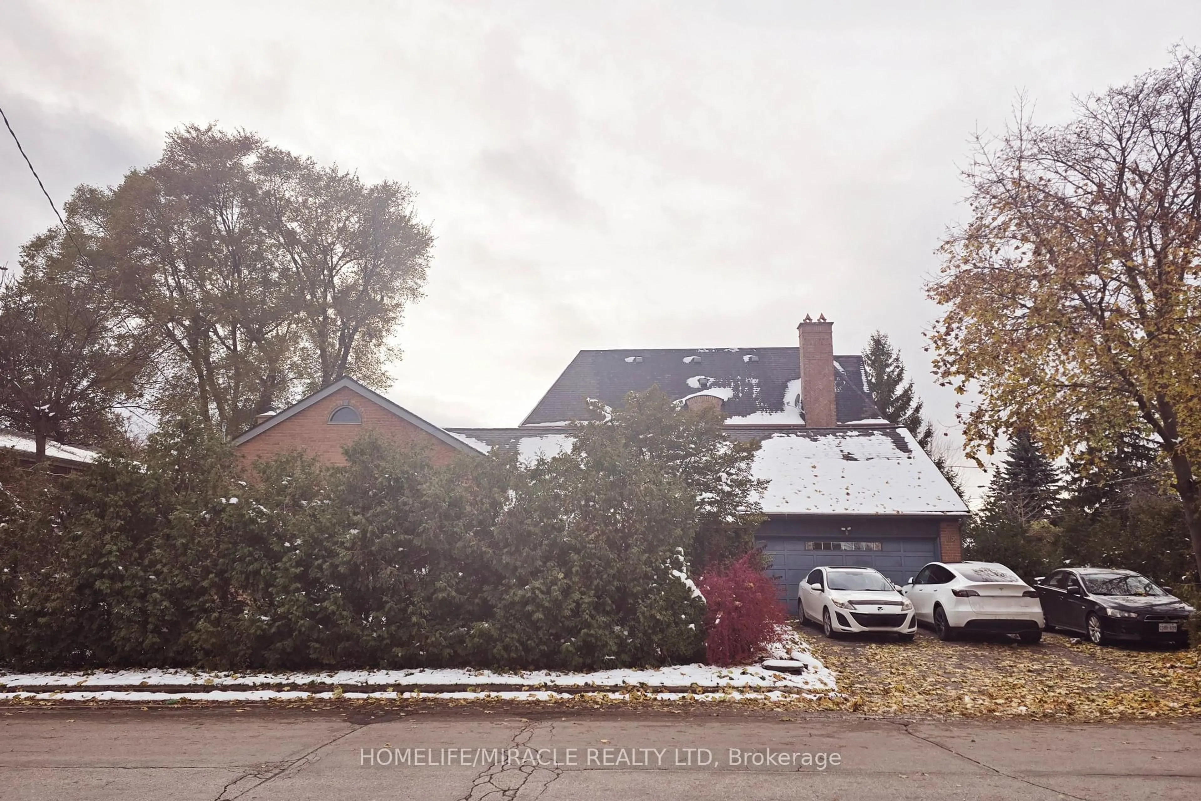 A pic from outside/outdoor area/front of a property/back of a property/a pic from drone, street for 115 Codsell Ave, Toronto Ontario M3H 3W3