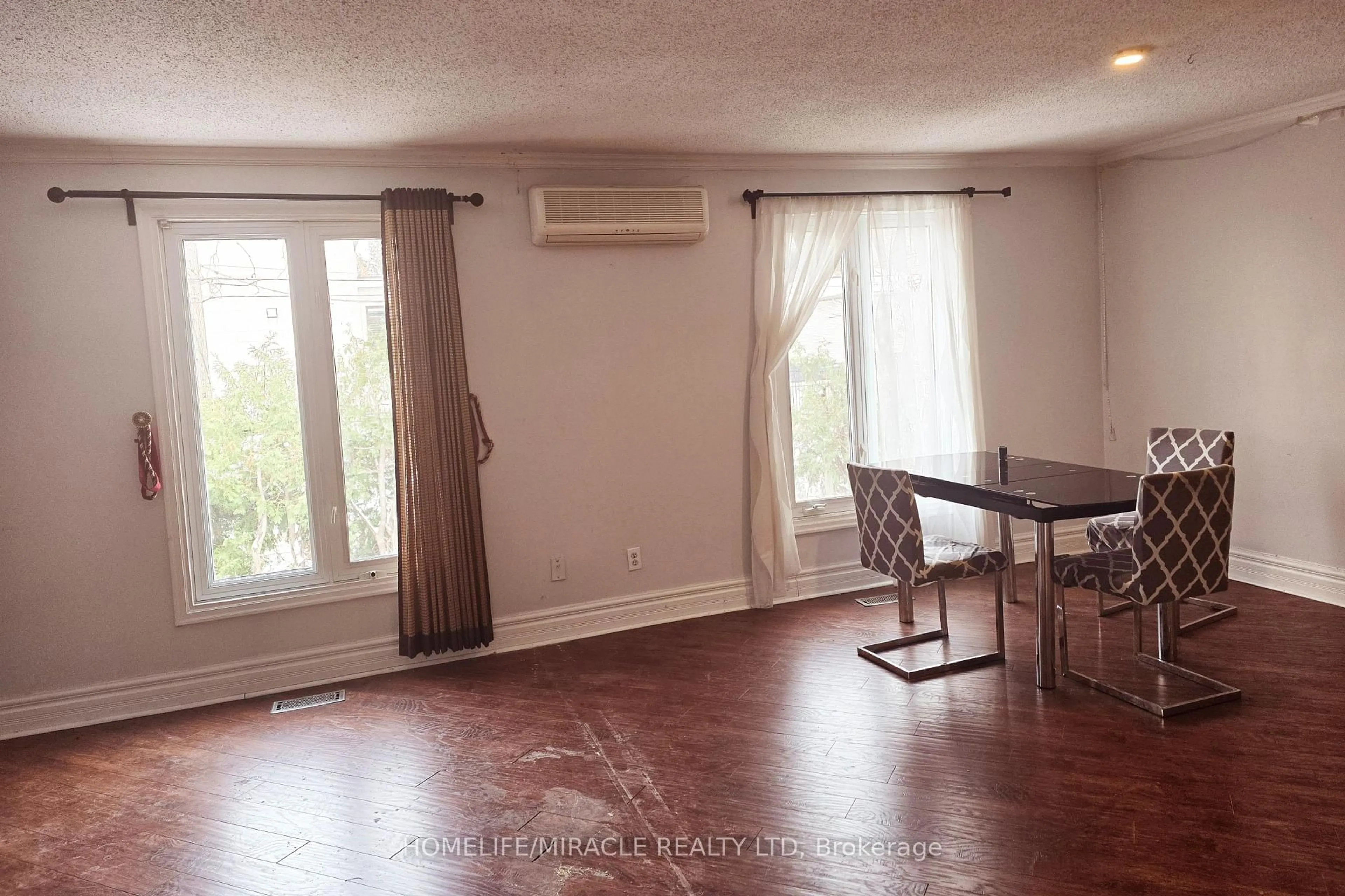 A pic of a room for 115 Codsell Ave, Toronto Ontario M3H 3W3