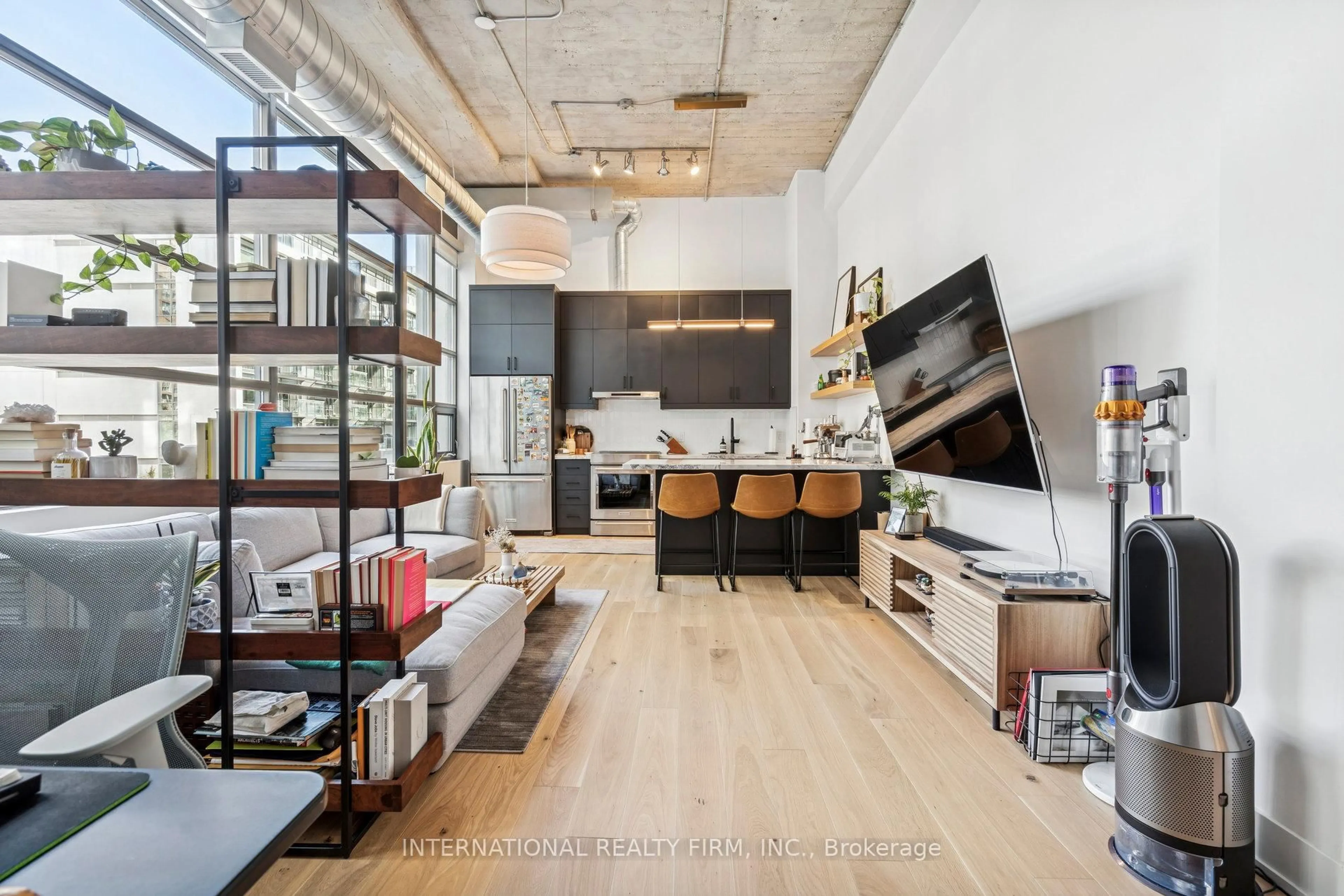 Open concept kitchen, unknown for 637 Lake Shore Blvd #303, Toronto Ontario M5V 3J6