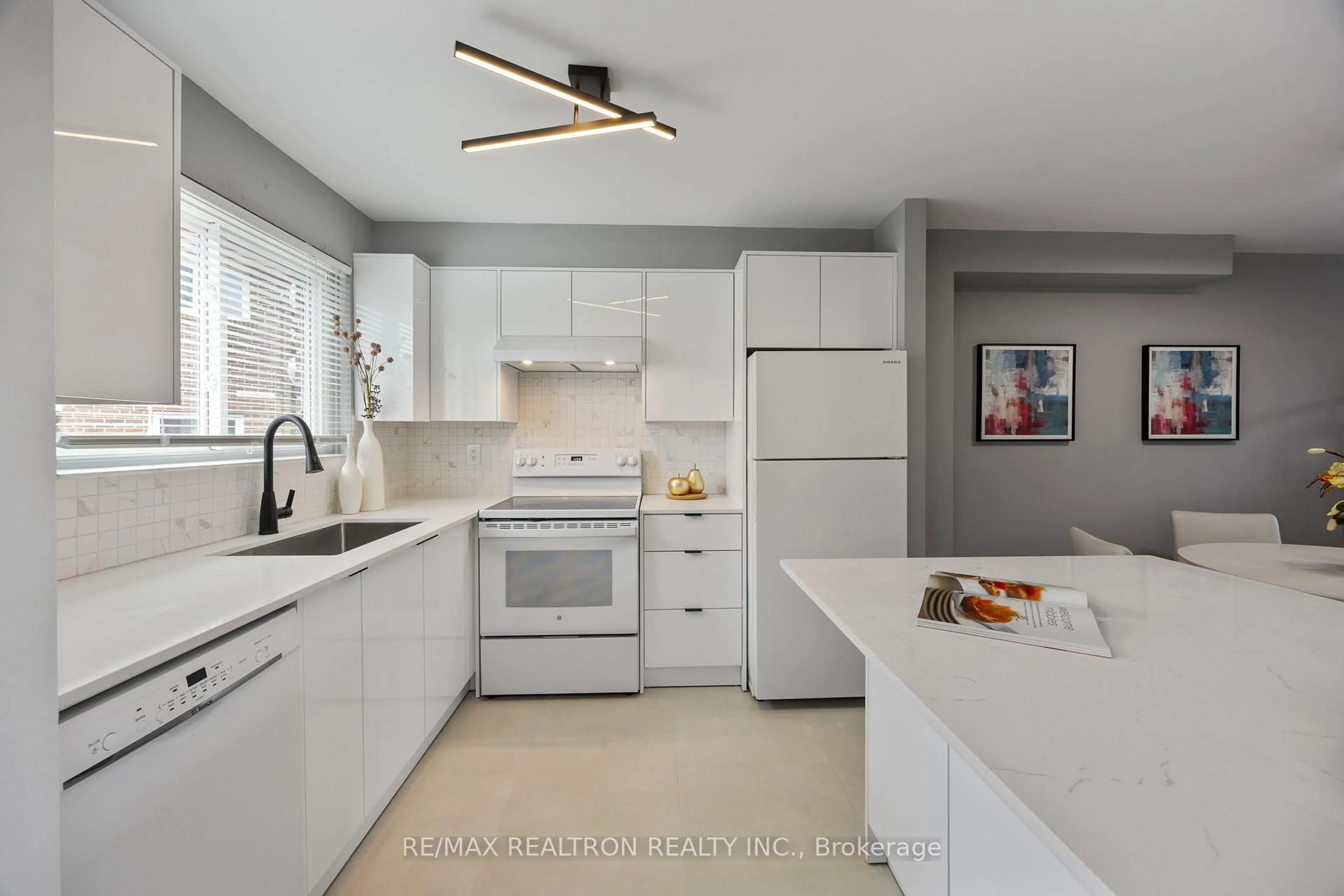 Contemporary kitchen, ceramic/tile floor for 65 Godstone Rd #114, Toronto Ontario M2J 3C8