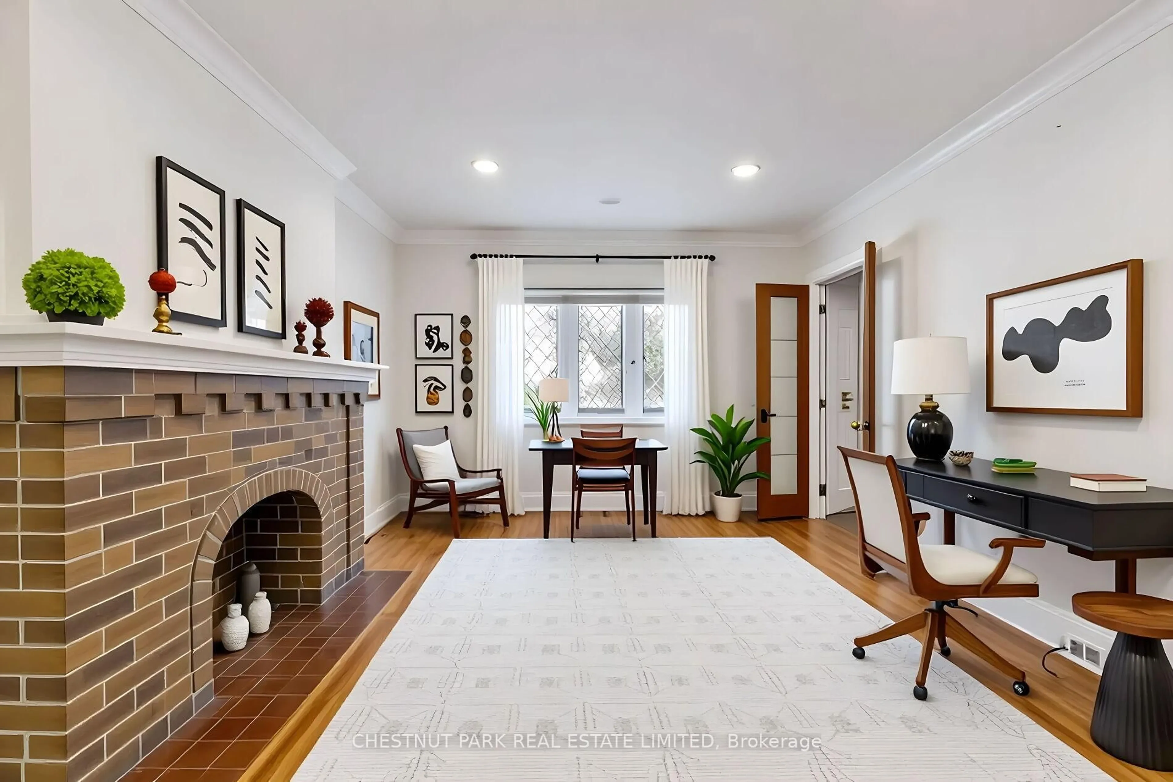 Living room with furniture, unknown for 511 Davenport Rd, Toronto Ontario M4V 1B8