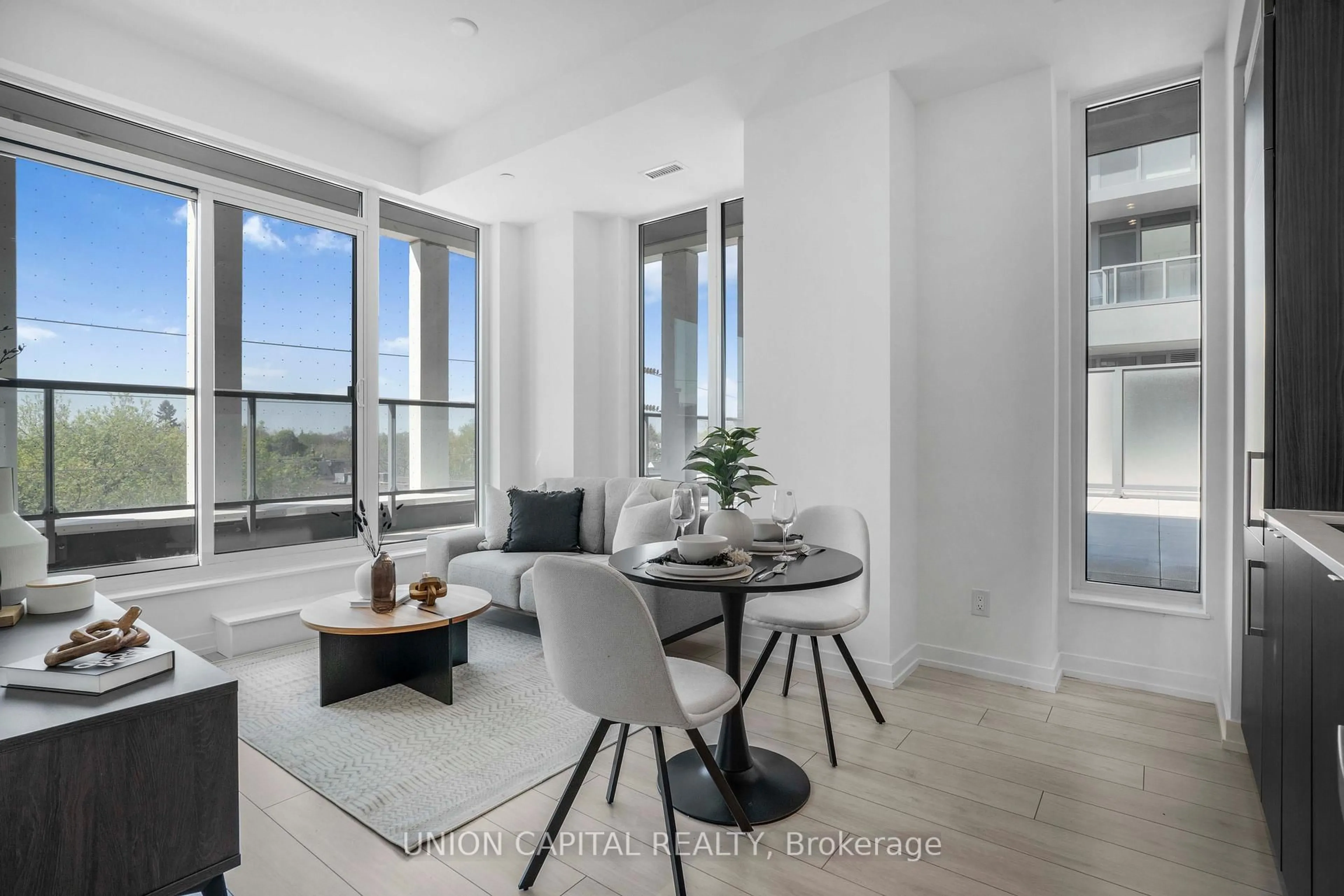 A pic of a room for 500 Dupont St #319, Toronto Ontario M6G 0B8