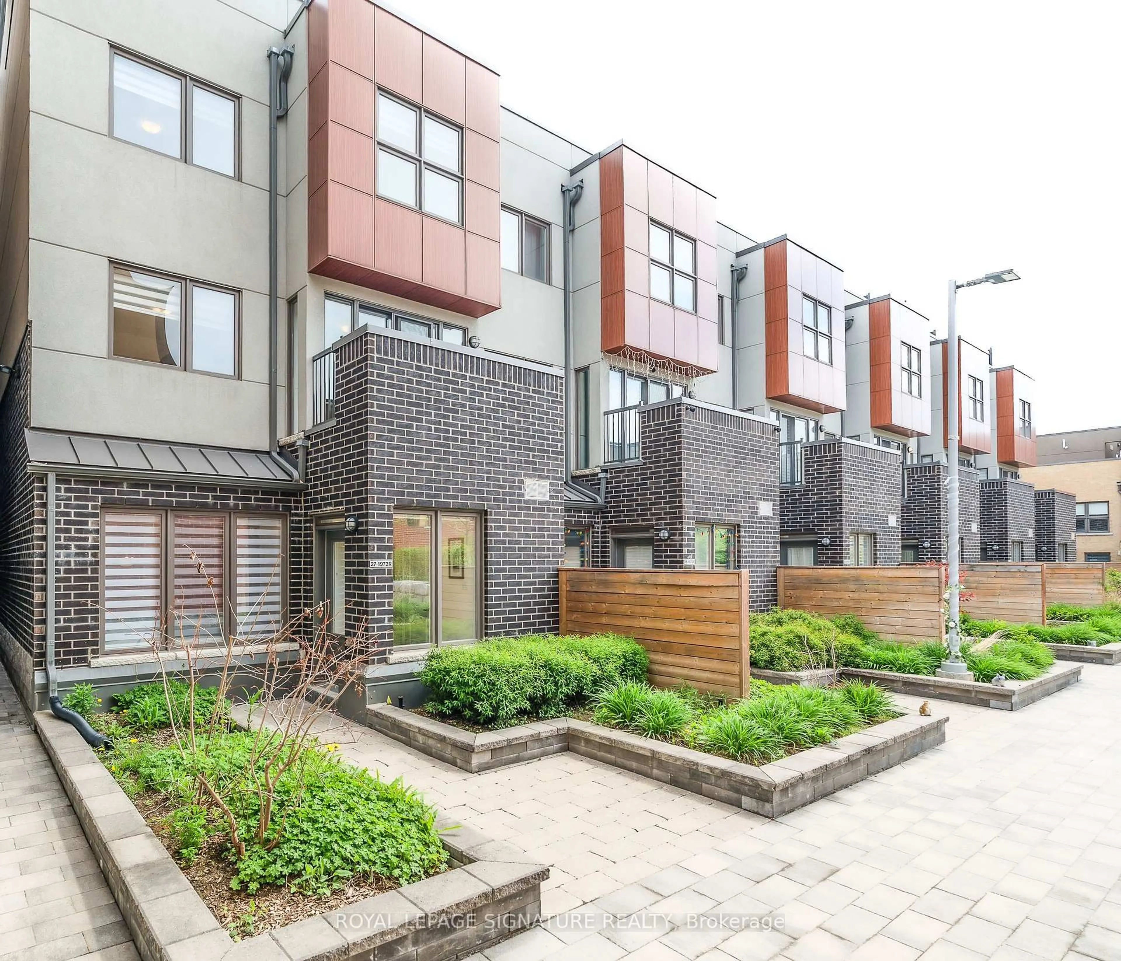 Home with brick exterior material, street for 1972 Victoria Park Ave #27, Toronto Ontario M1R 1V1